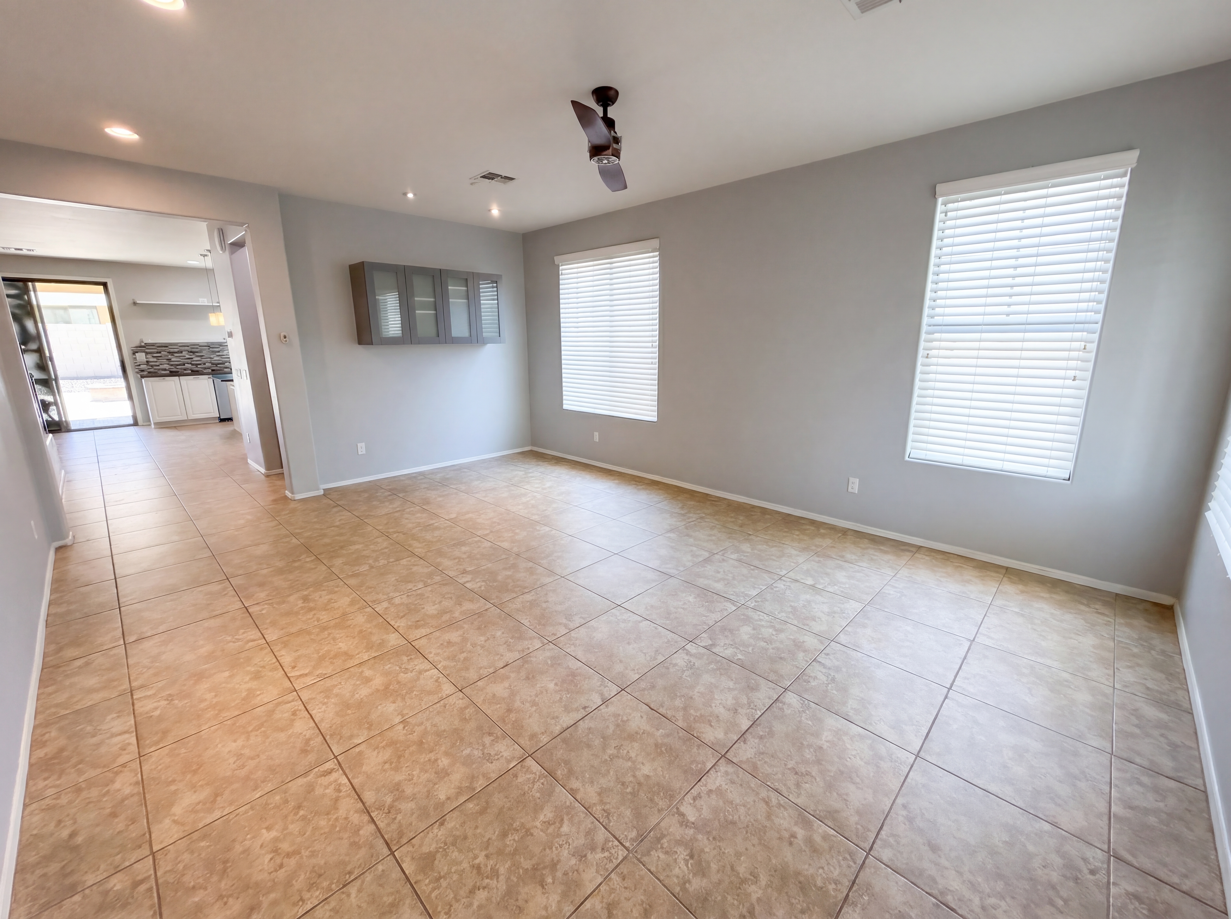 Photo 3 of 32 of 6823 W Morning Vista Dr, Peoria, AZ