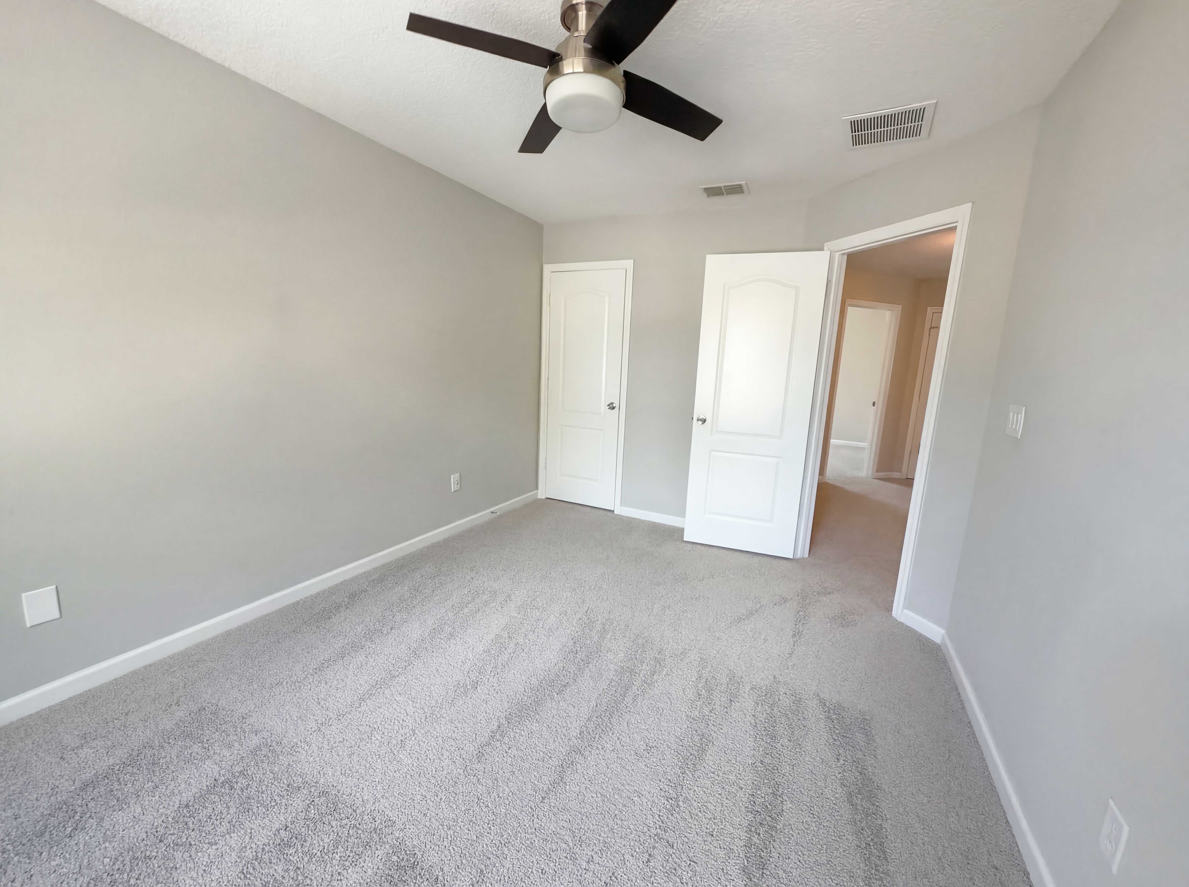 Photo 15 of 20 of 875 Quiet Stone Ln, Orange Park, FL