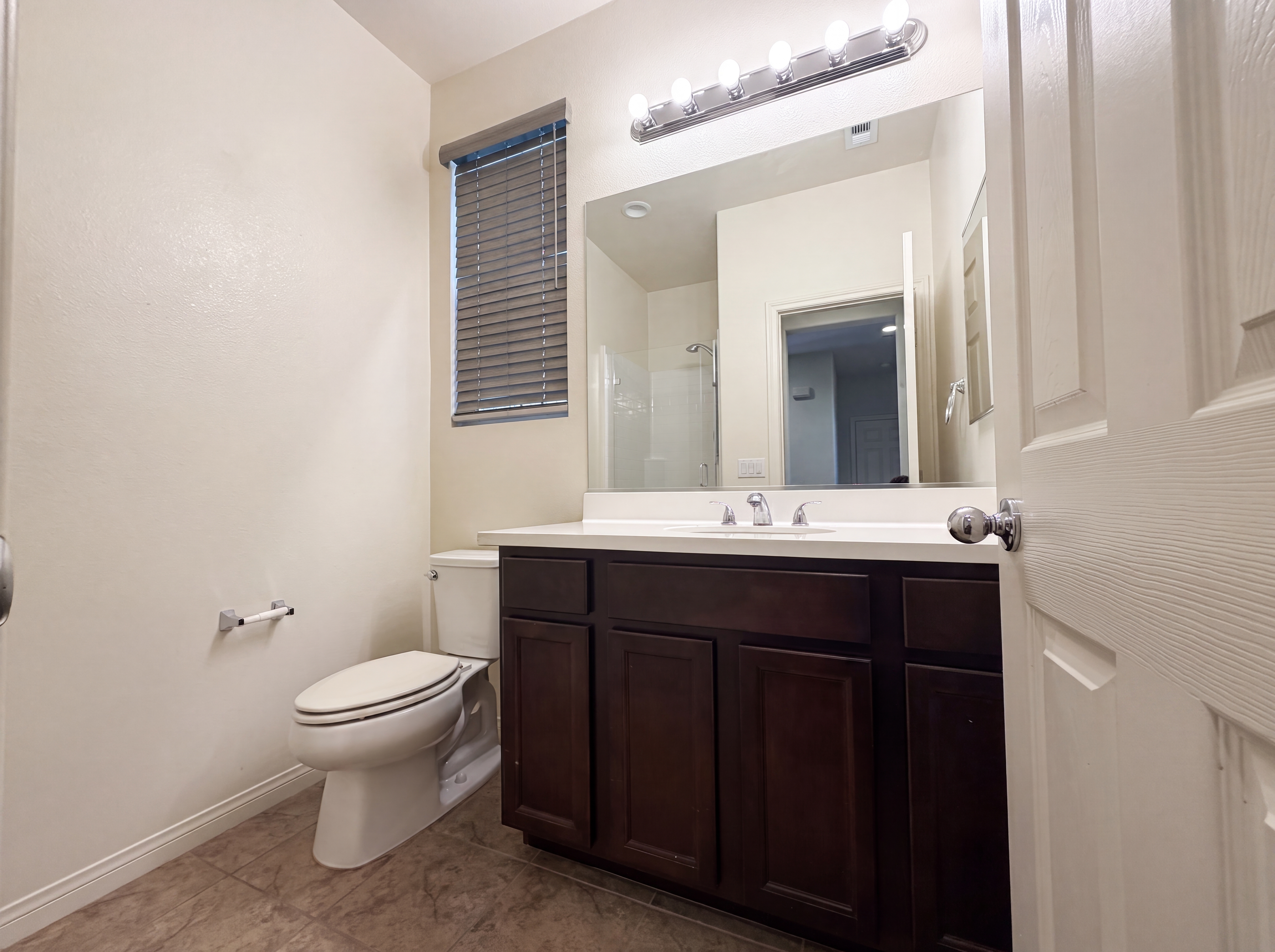 Photo 16 of 24 of 1182 Woodbury Ln, Mentone, CA