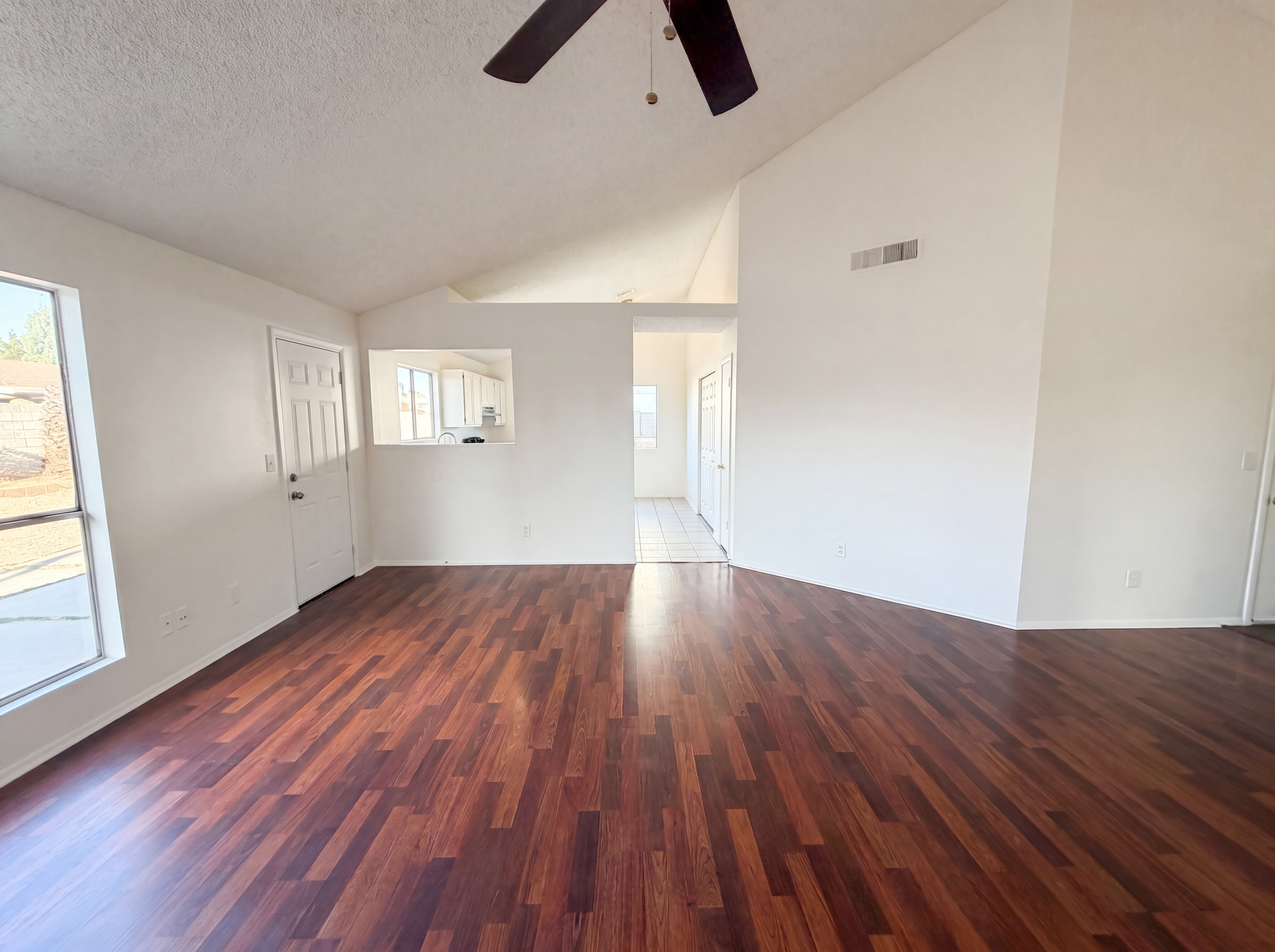 Photo 7 of 20 of 8839 W Carol Ave, Peoria, AZ