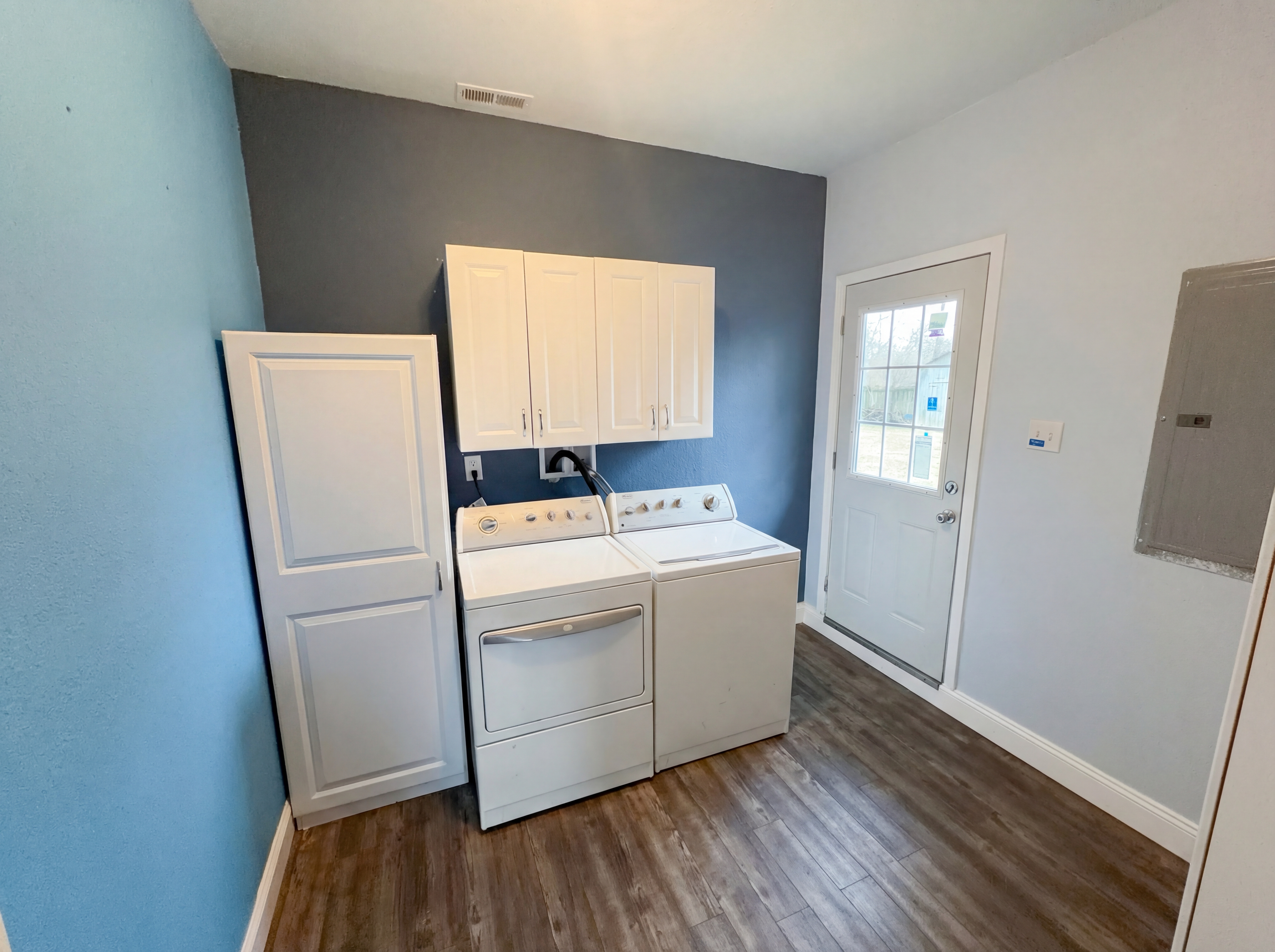 Photo 19 of 21 of 2122 Danbury Dr, Indianapolis, IN