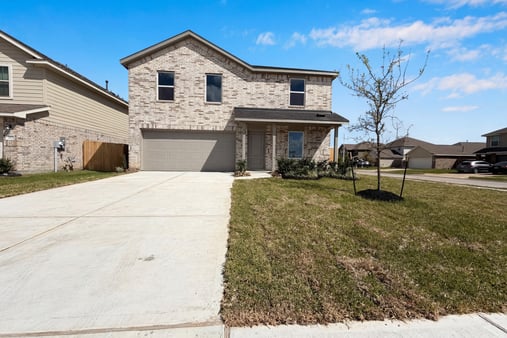Photo 1 of 19 of 200 Bennett St, Angleton, TX
