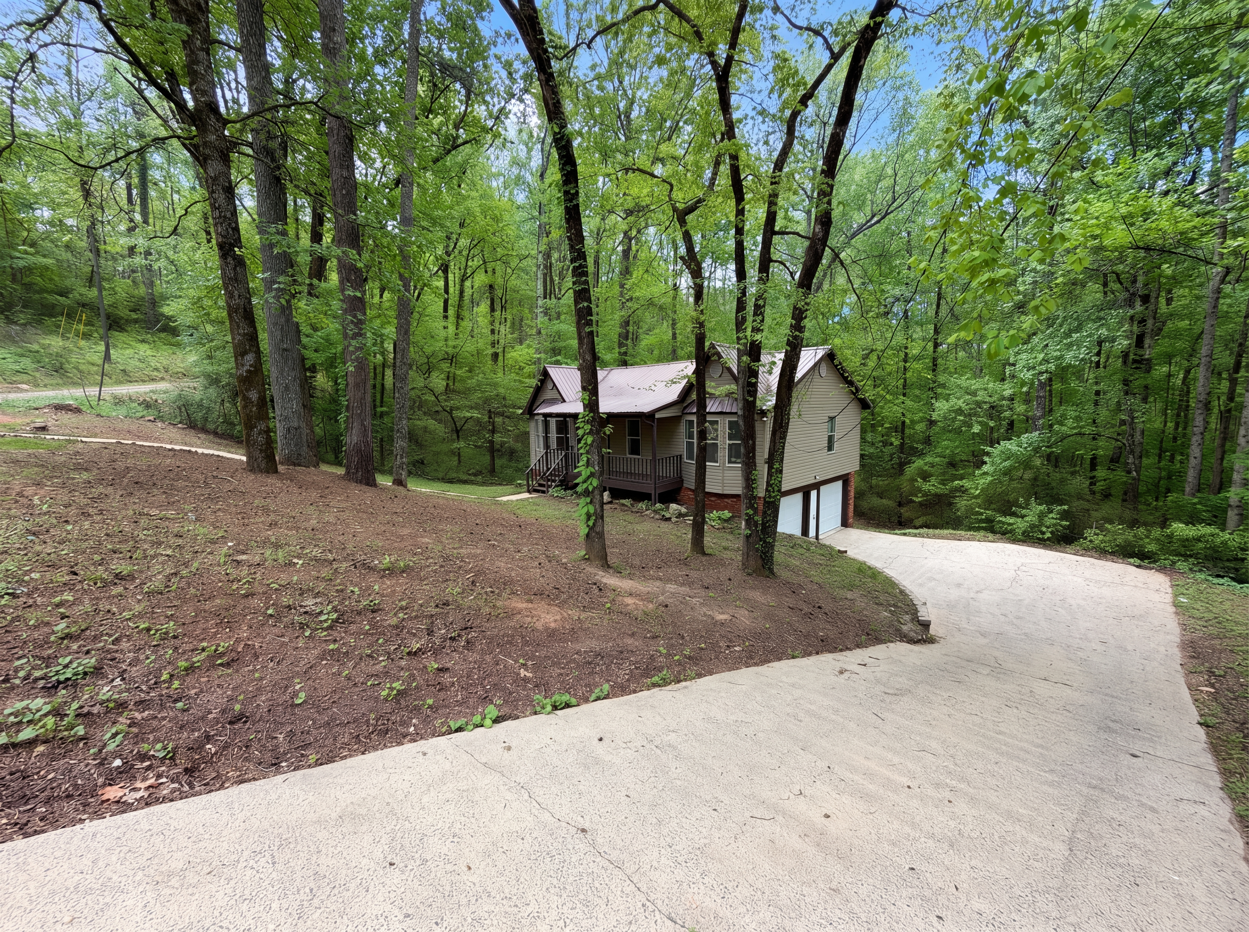 Photo 17 of 20 of 5816 Janet Dr, Trussville, AL