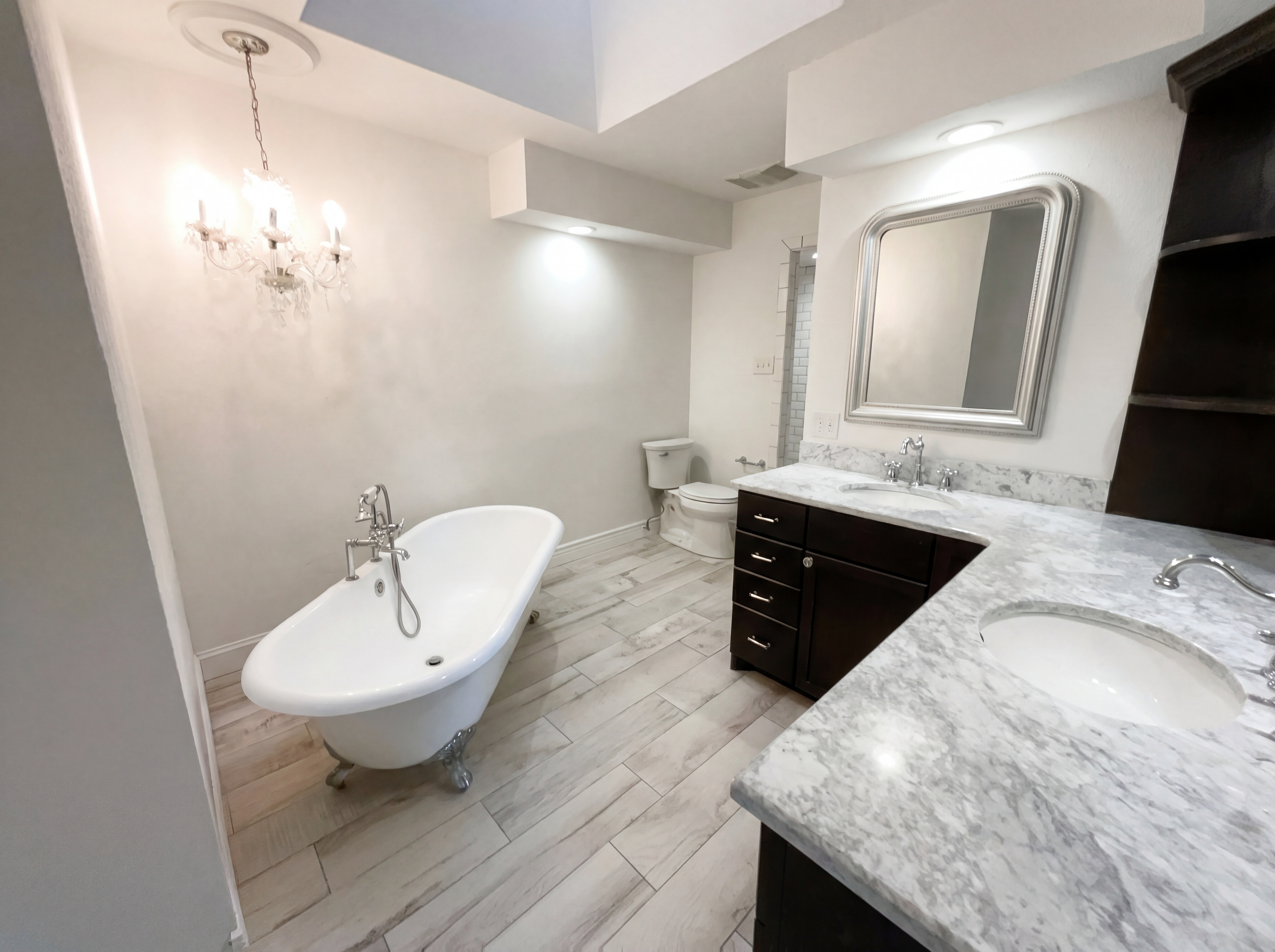 Photo 6 of 19 of 401 Kenshire Dr, Benbrook, TX
