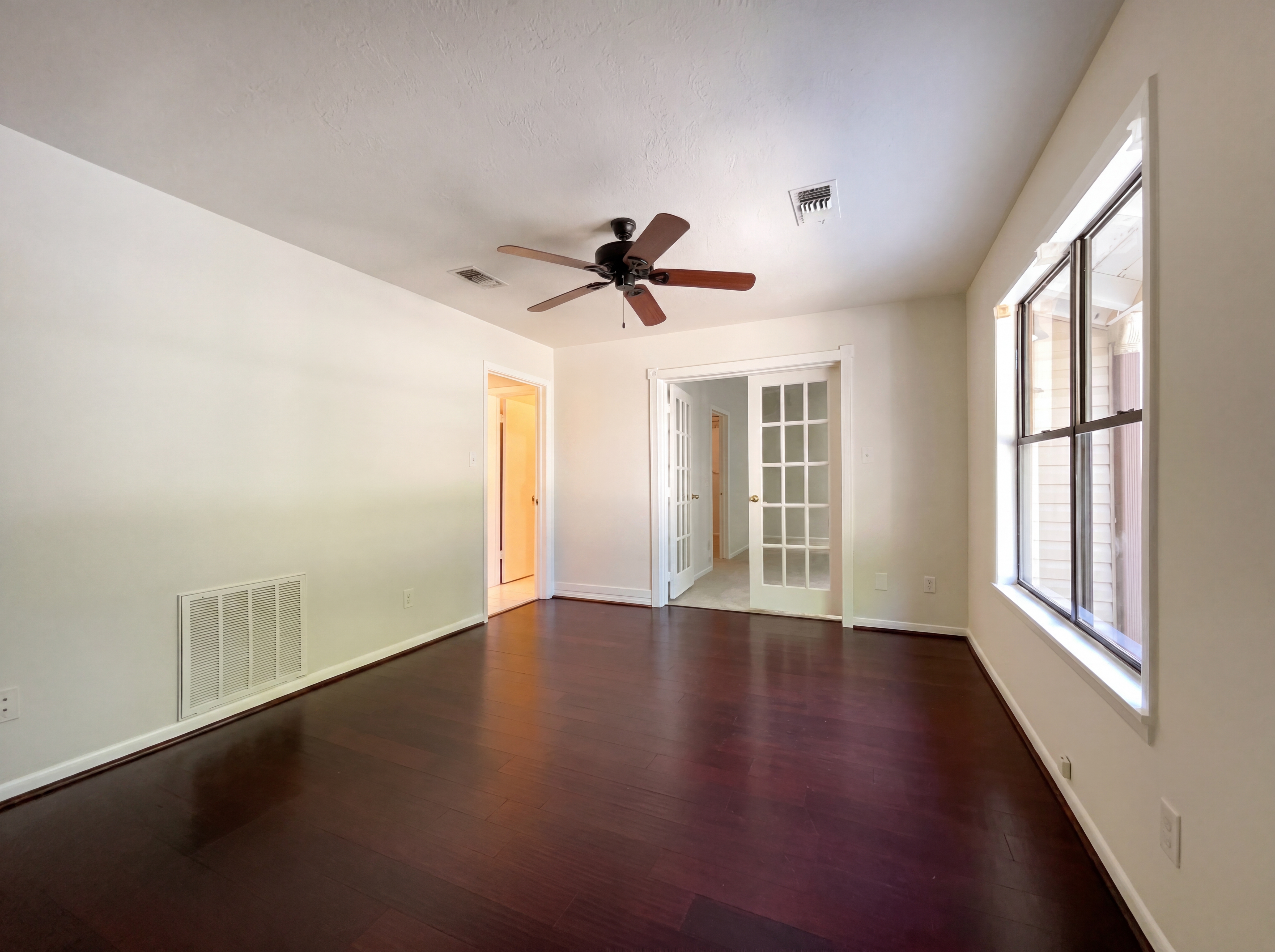 Photo 10 of 21 of 241 Greenbriar Dr, Livingston, TX