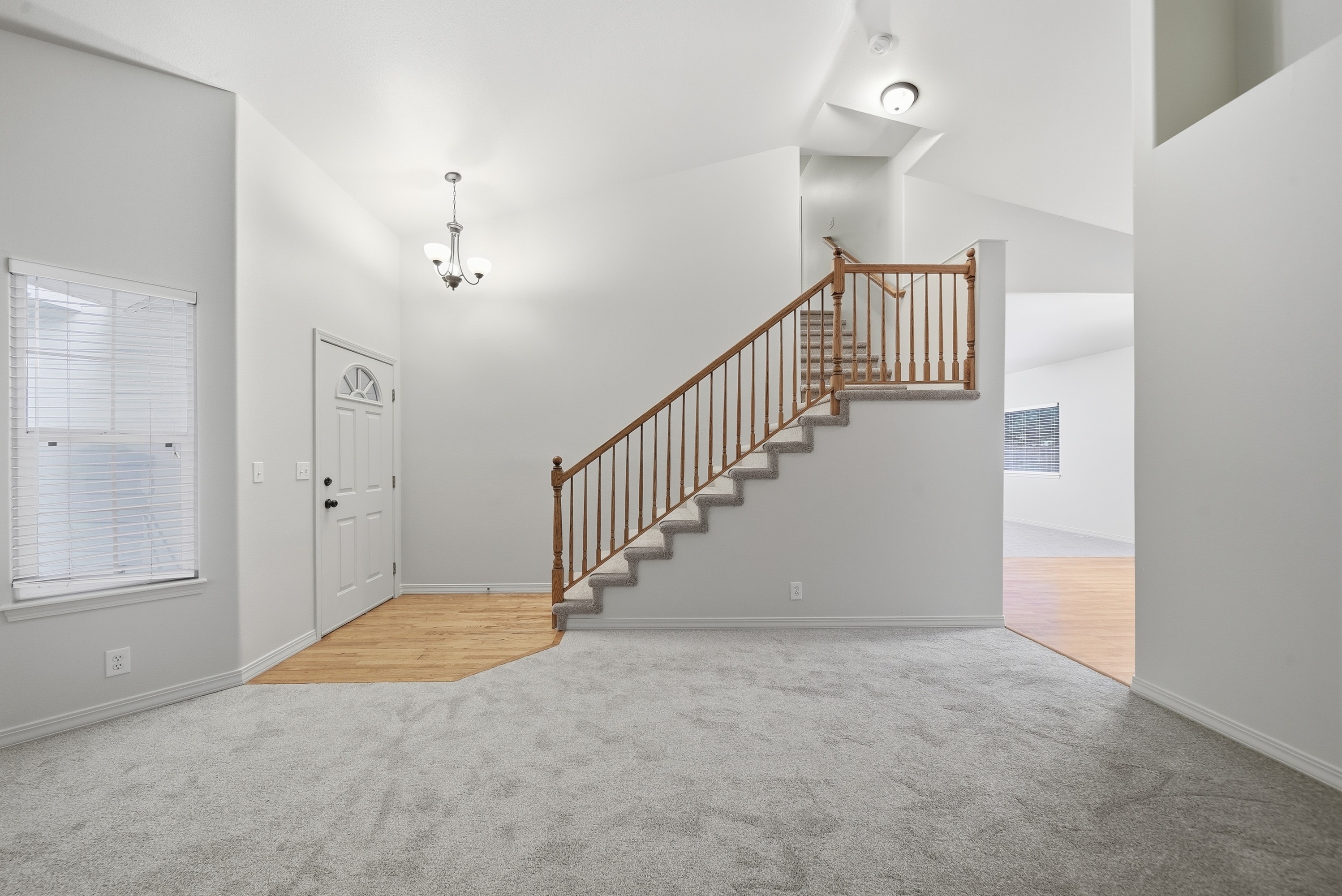 Photo 6 of 33 of 919 E Hawk St, Meridian, ID