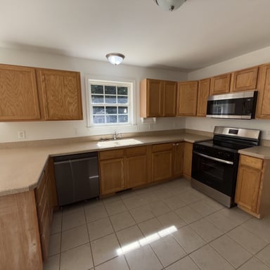 Property photo 2 of 1051 Stagecoach Trl