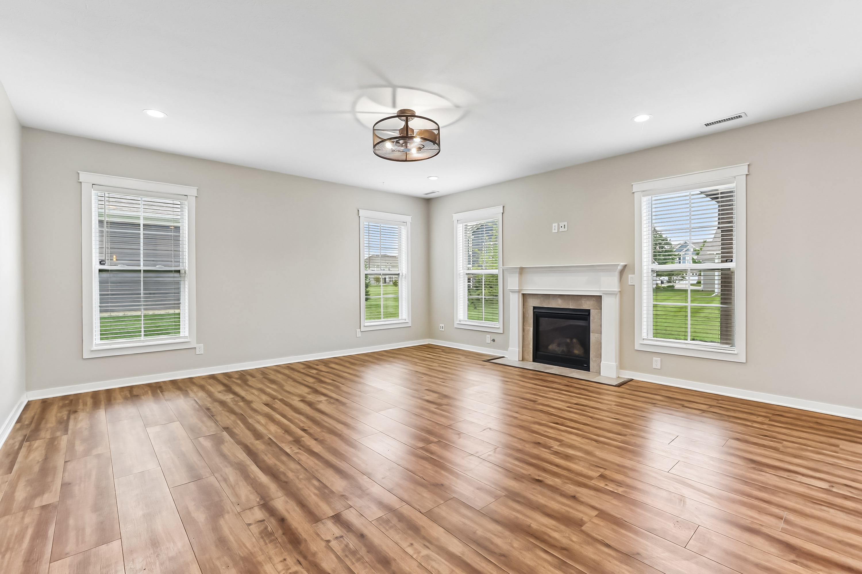 Photo 12 of 56 of 15143 Gallop Ln, Fishers, IN