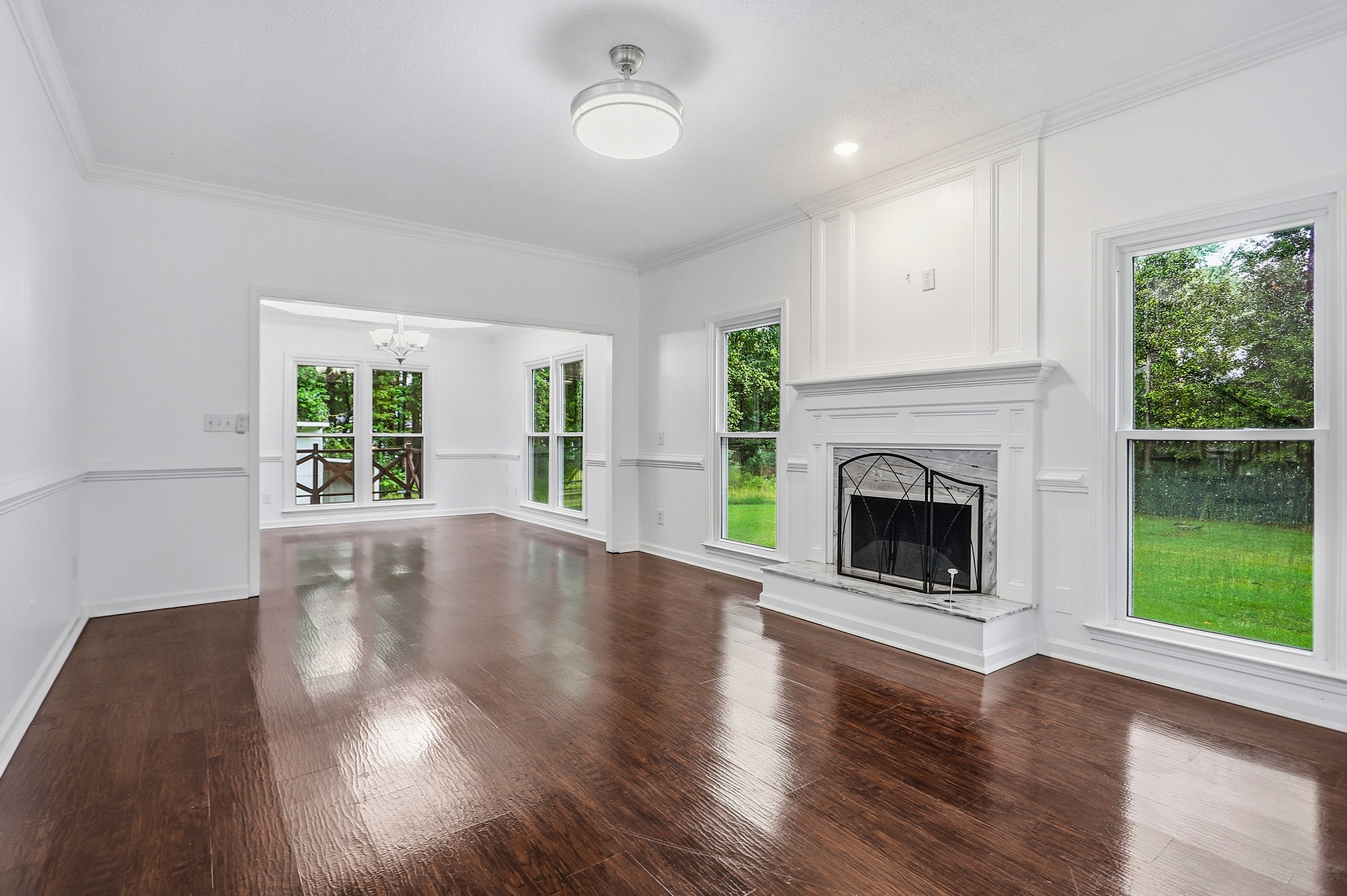 Photo 3 of 40 of 1025 Crown Corners Dr, McDonough, GA