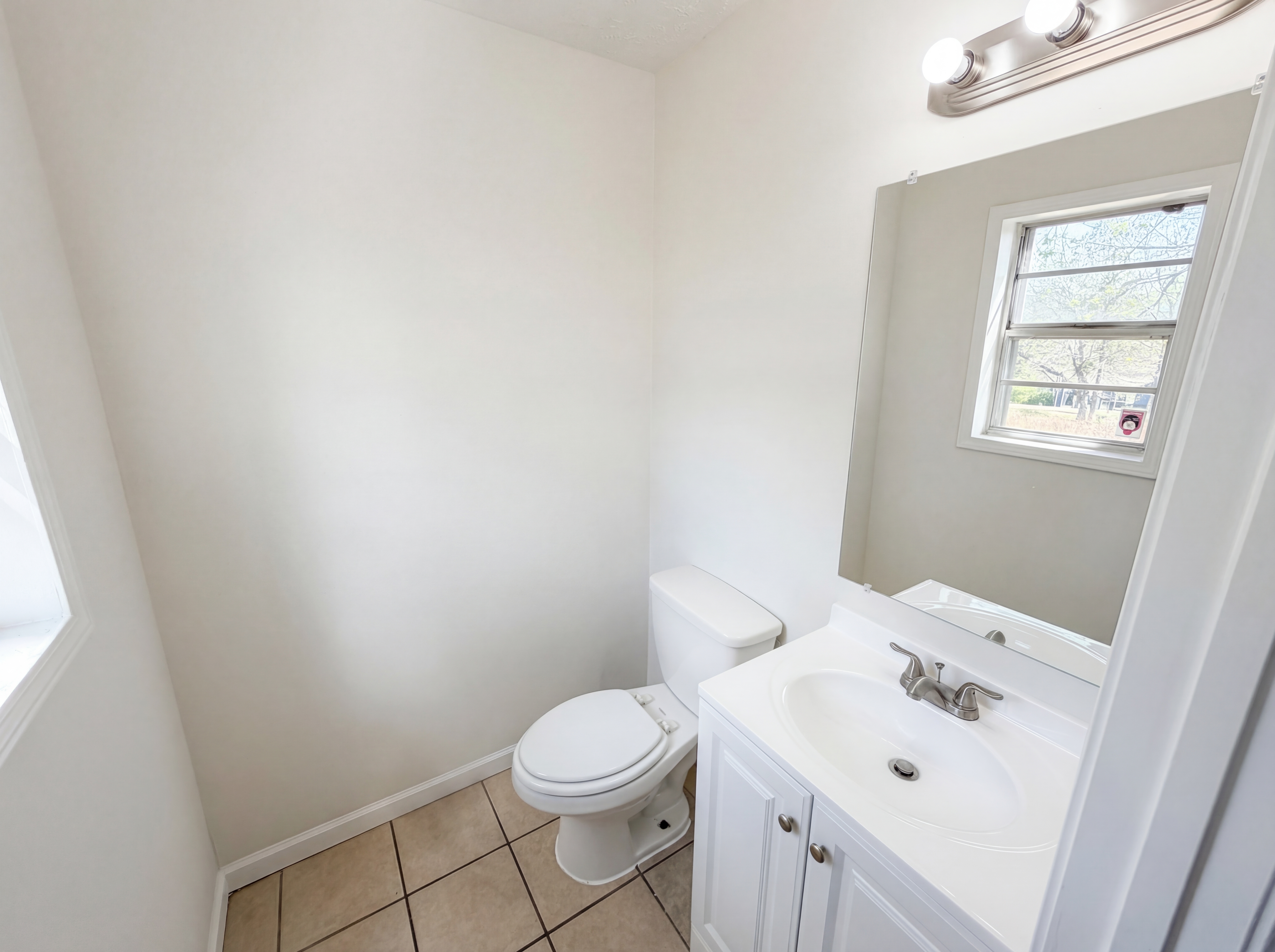 Photo 6 of 19 of 2405 Eric Ln, Douglasville, GA