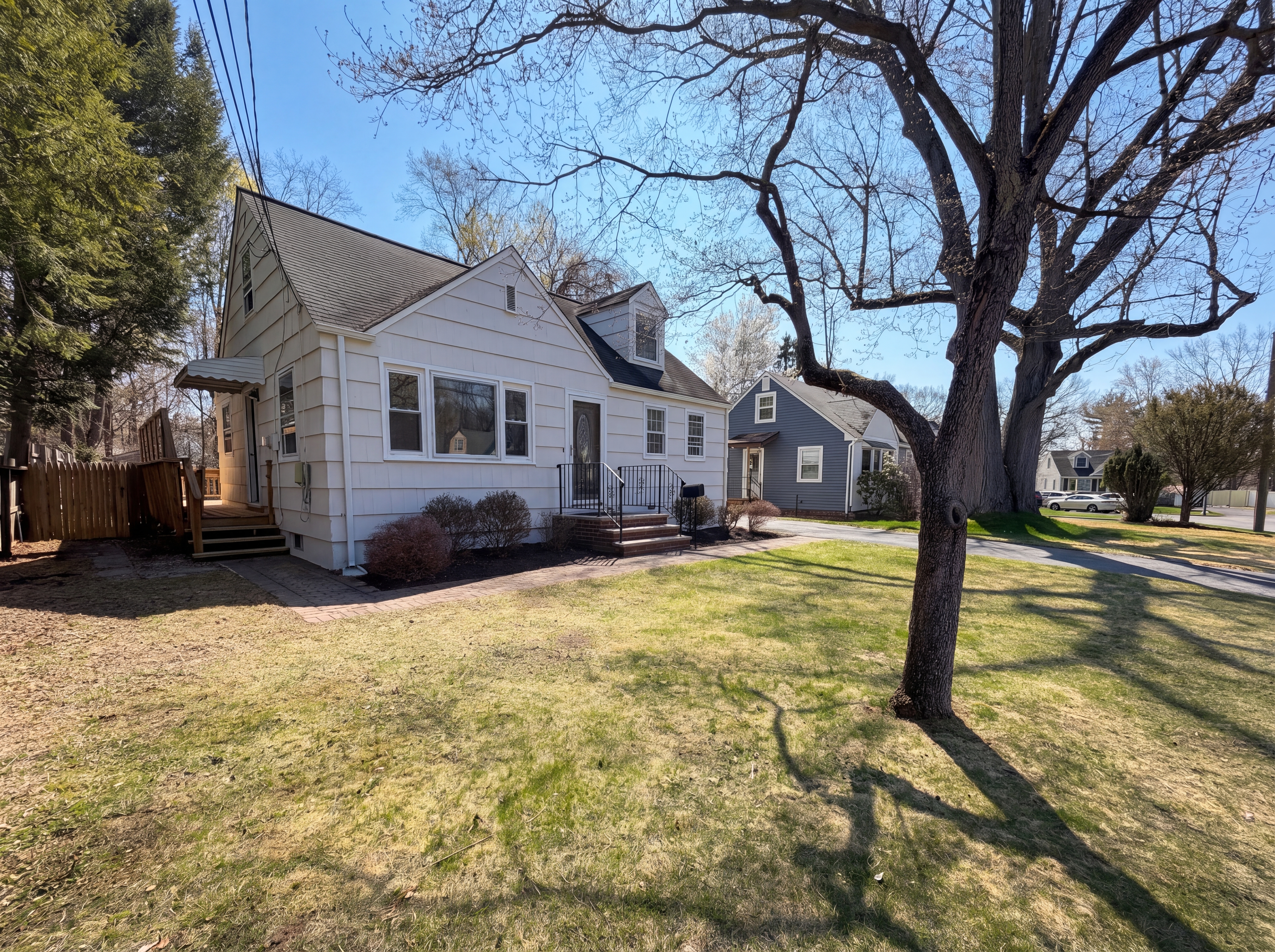 Photo 18 of 23 of 19 Delekas Ave, South Plainfield, NJ