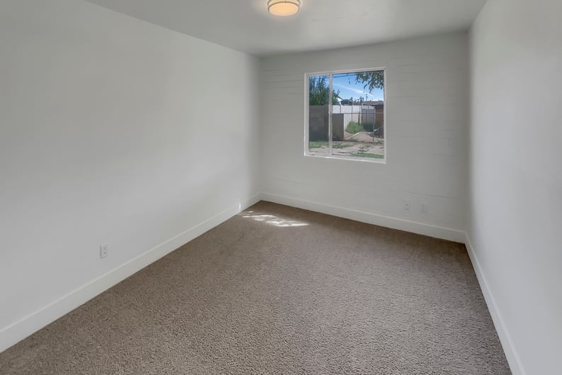 Property photo 3 of 6633 W Colter St