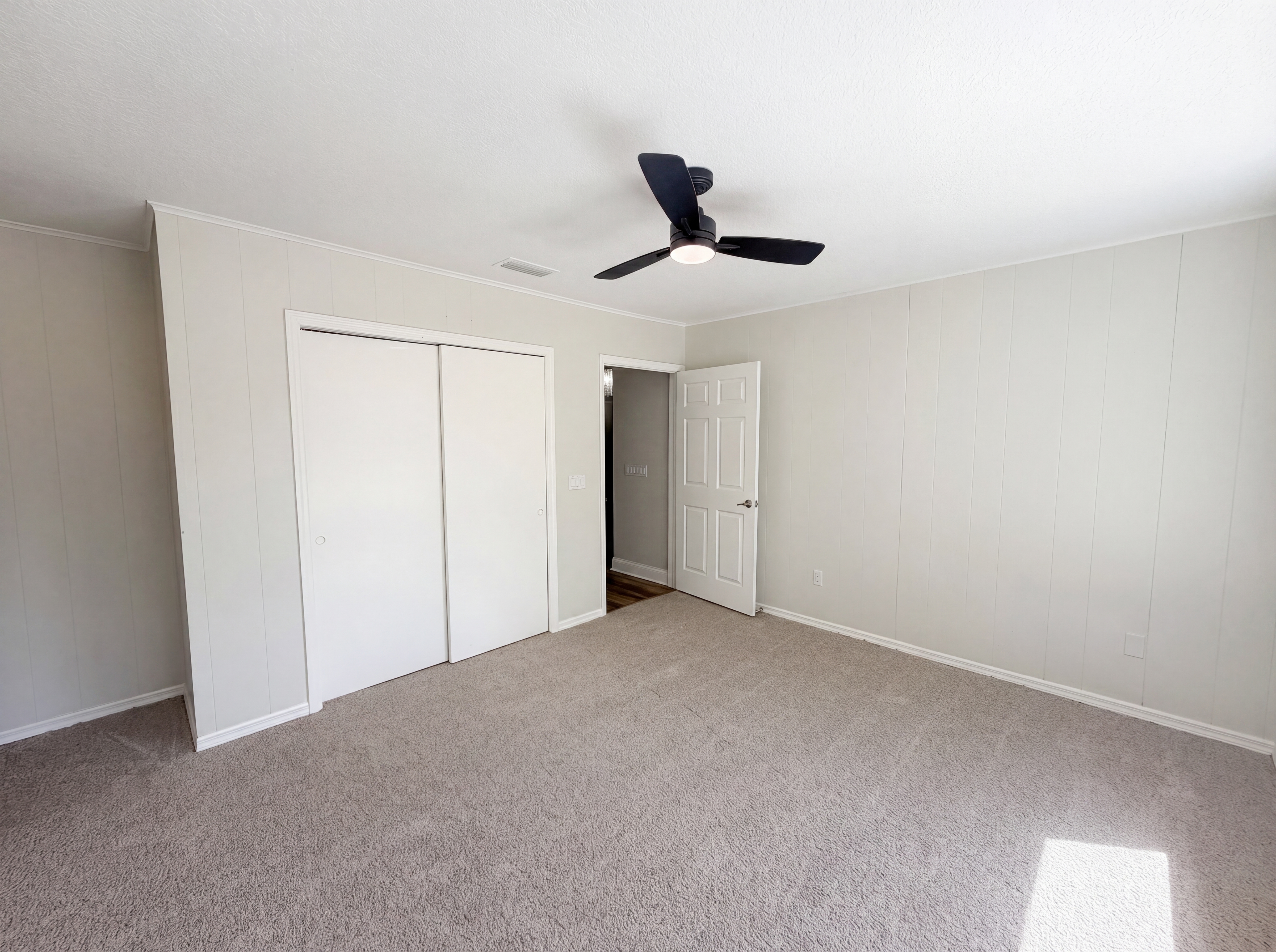 Photo 16 of 50 of 5609 Executive Dr, New Port Richey, FL