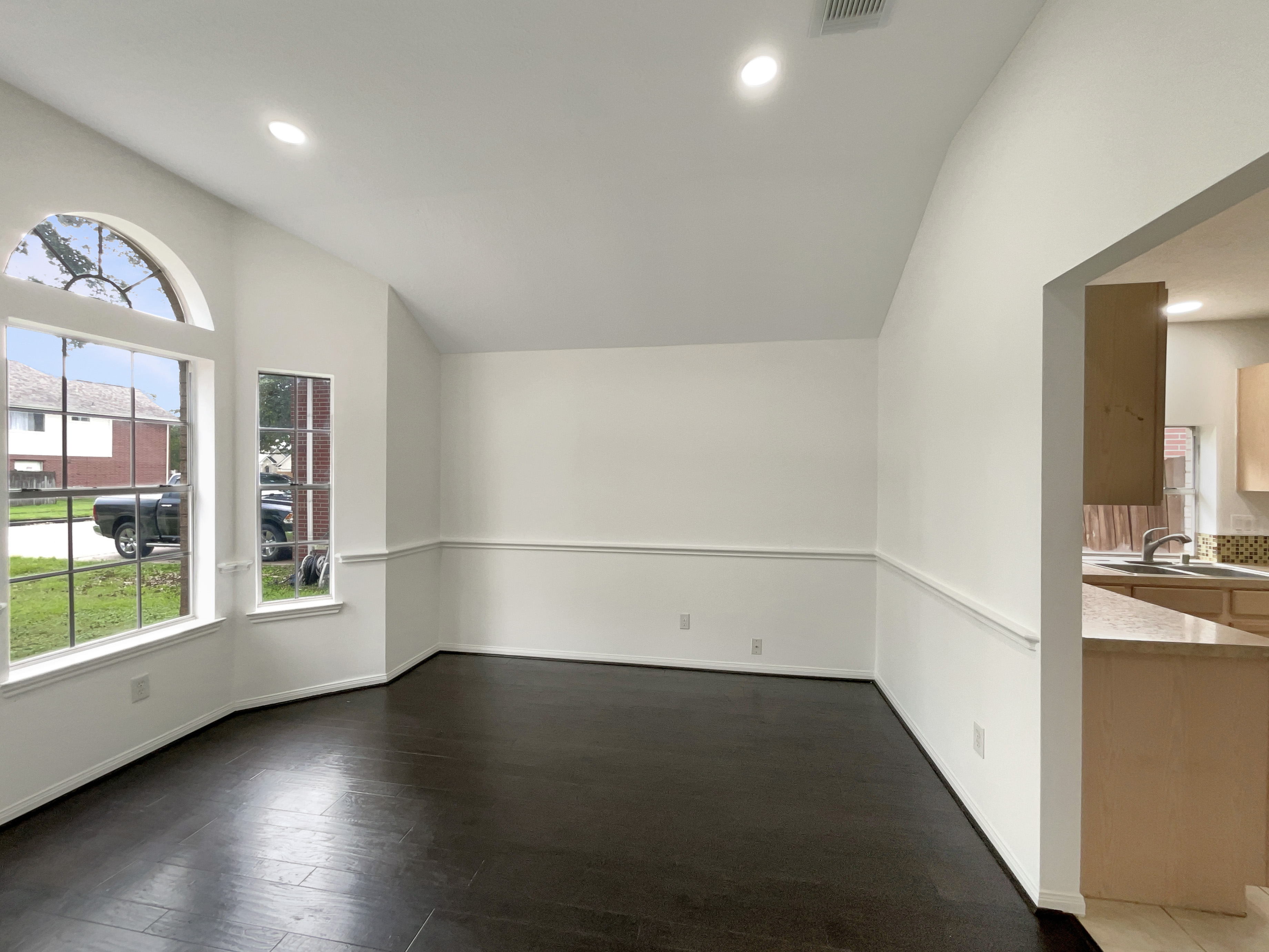 Photo 8 of 19 of 4326 Eaglewood Trail Dr, Fresno, TX