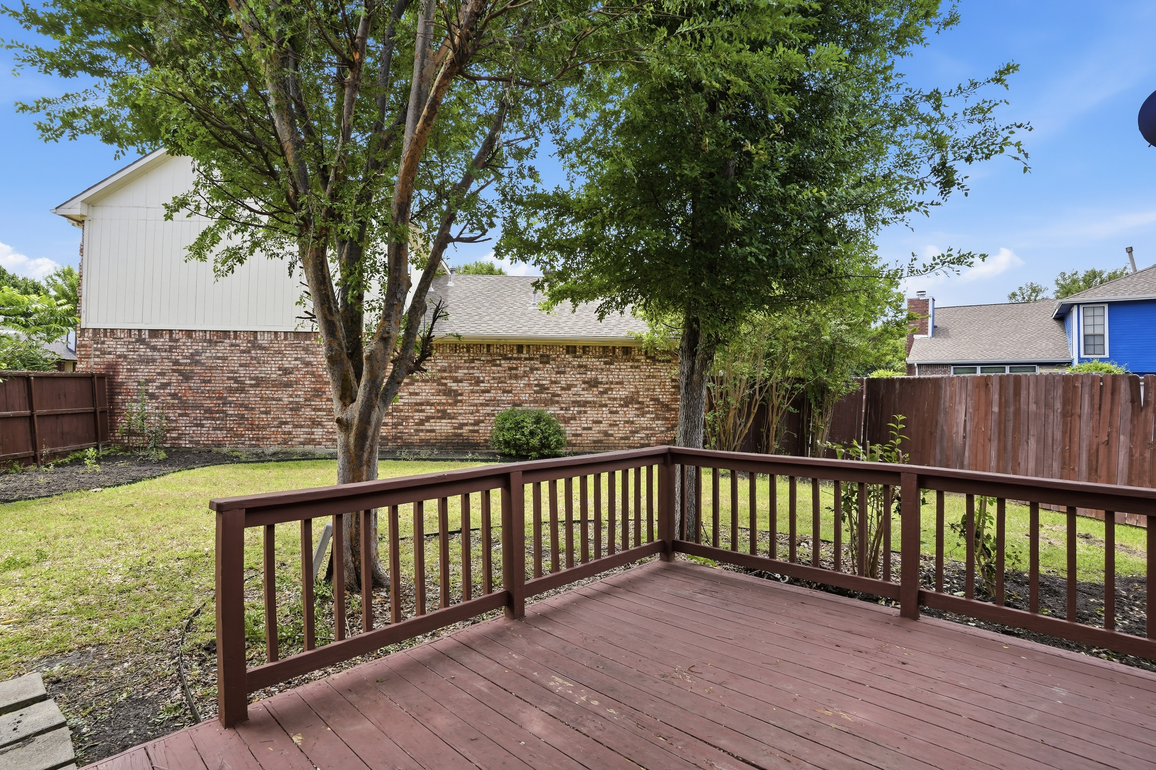 Photo 28 of 31 of 2142 Falcon Ridge Dr, Carrollton, TX