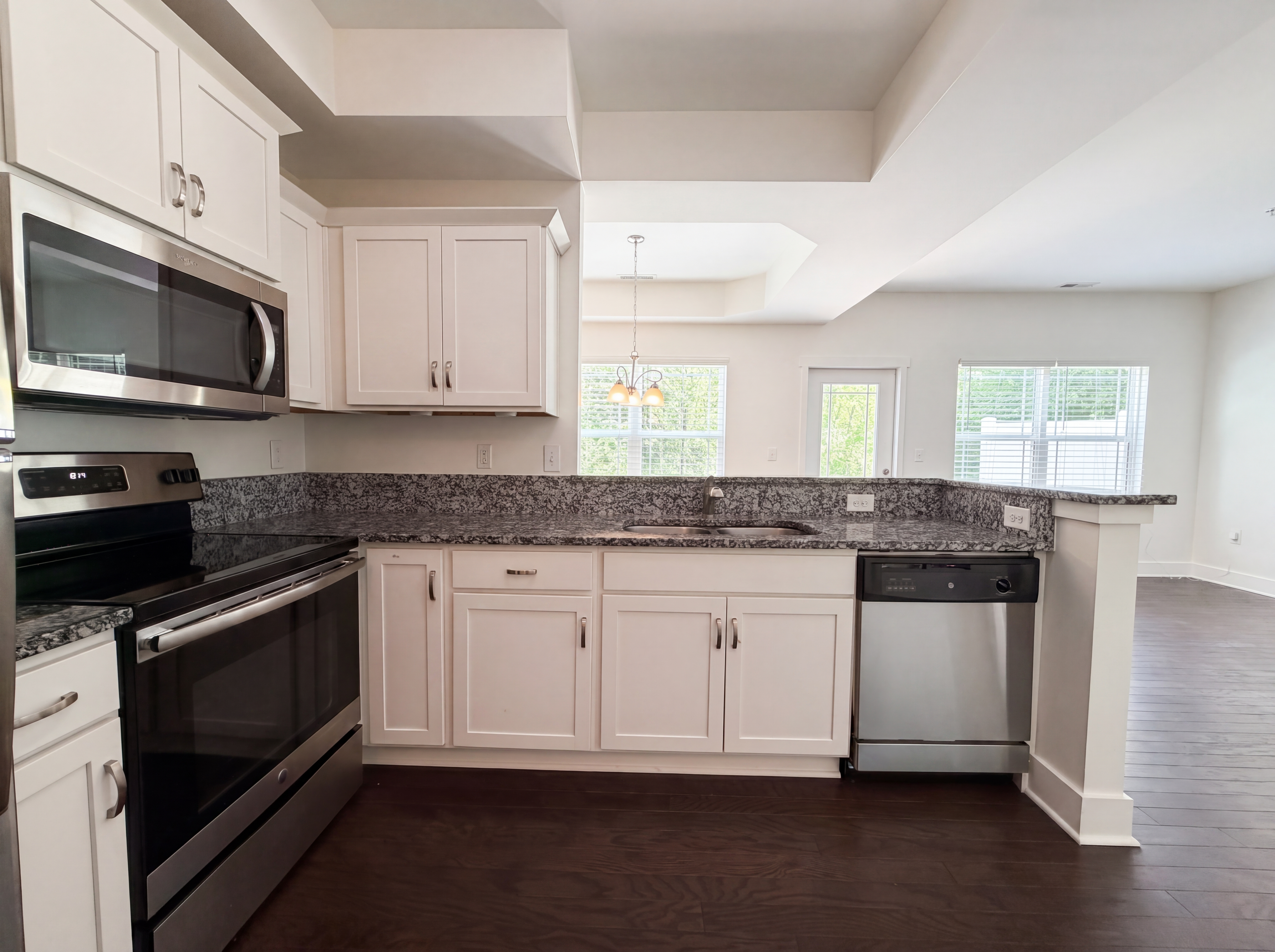 Photo 8 of 23 of 1134 Somerset Springs Dr, Spring Hill, TN
