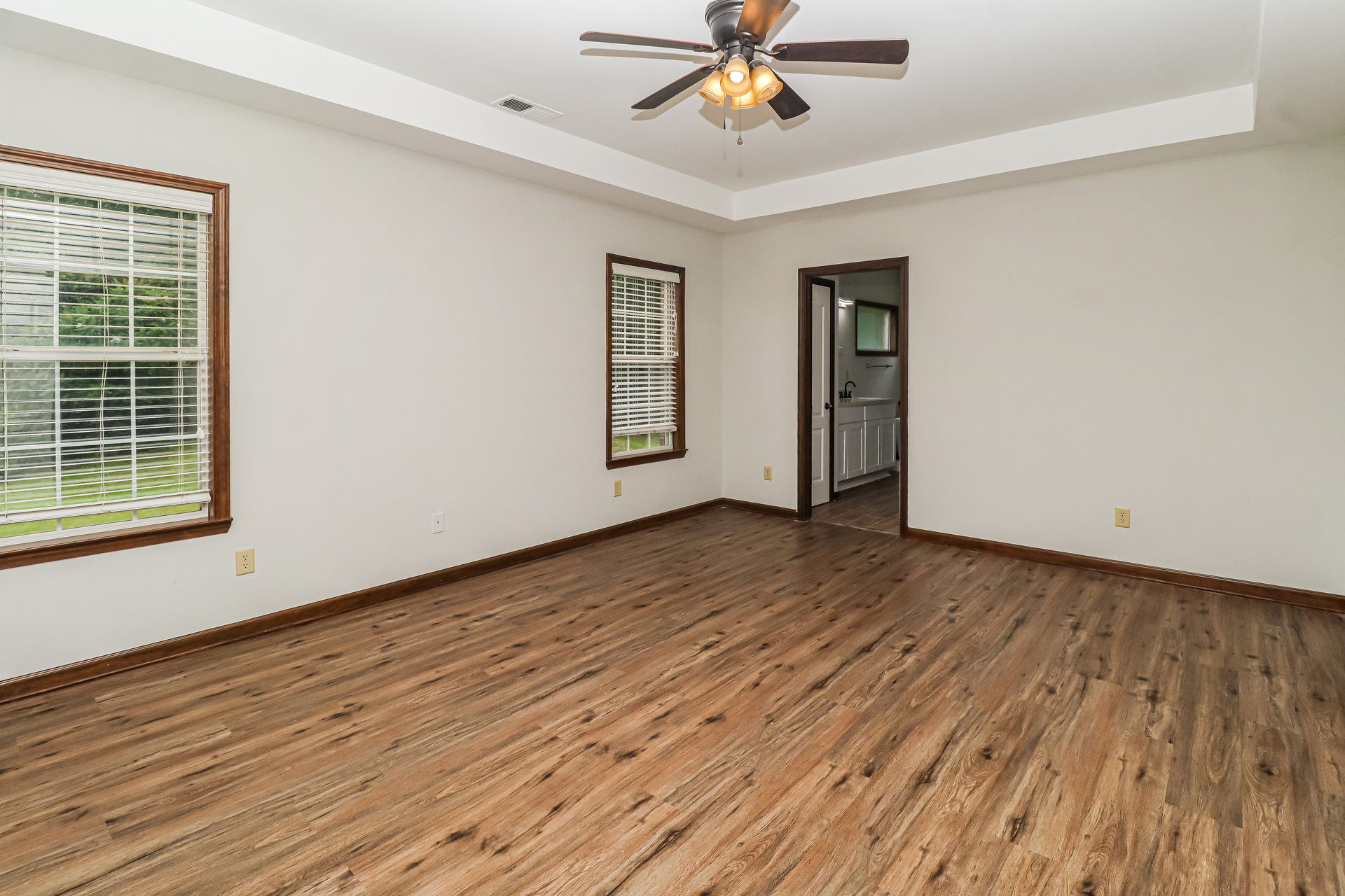 Photo 12 of 25 of 7632 Holly Springs Rd, Hernando, MS