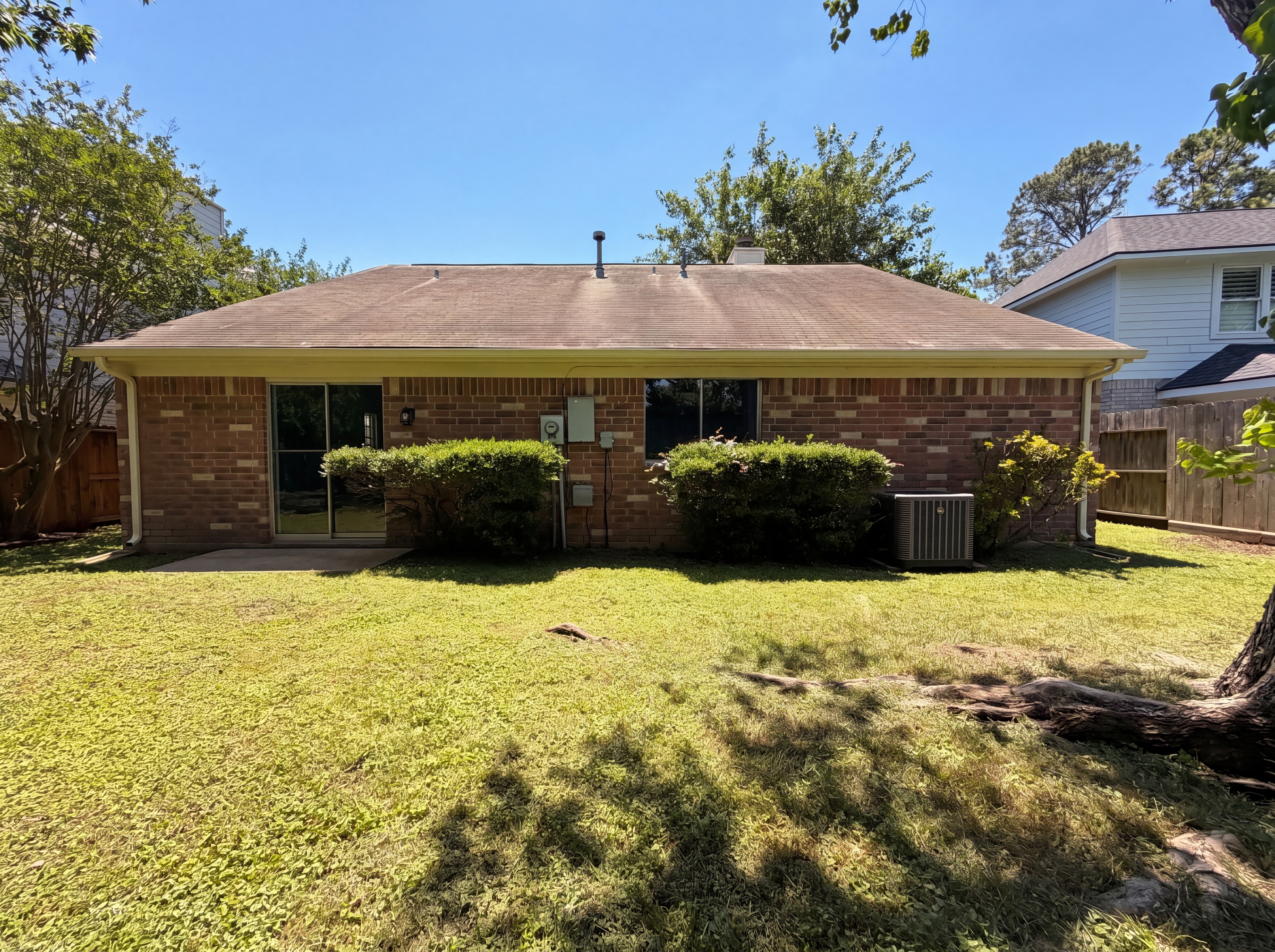 Photo 5 of 17 of 10422 Elk Point Ln, Houston, TX