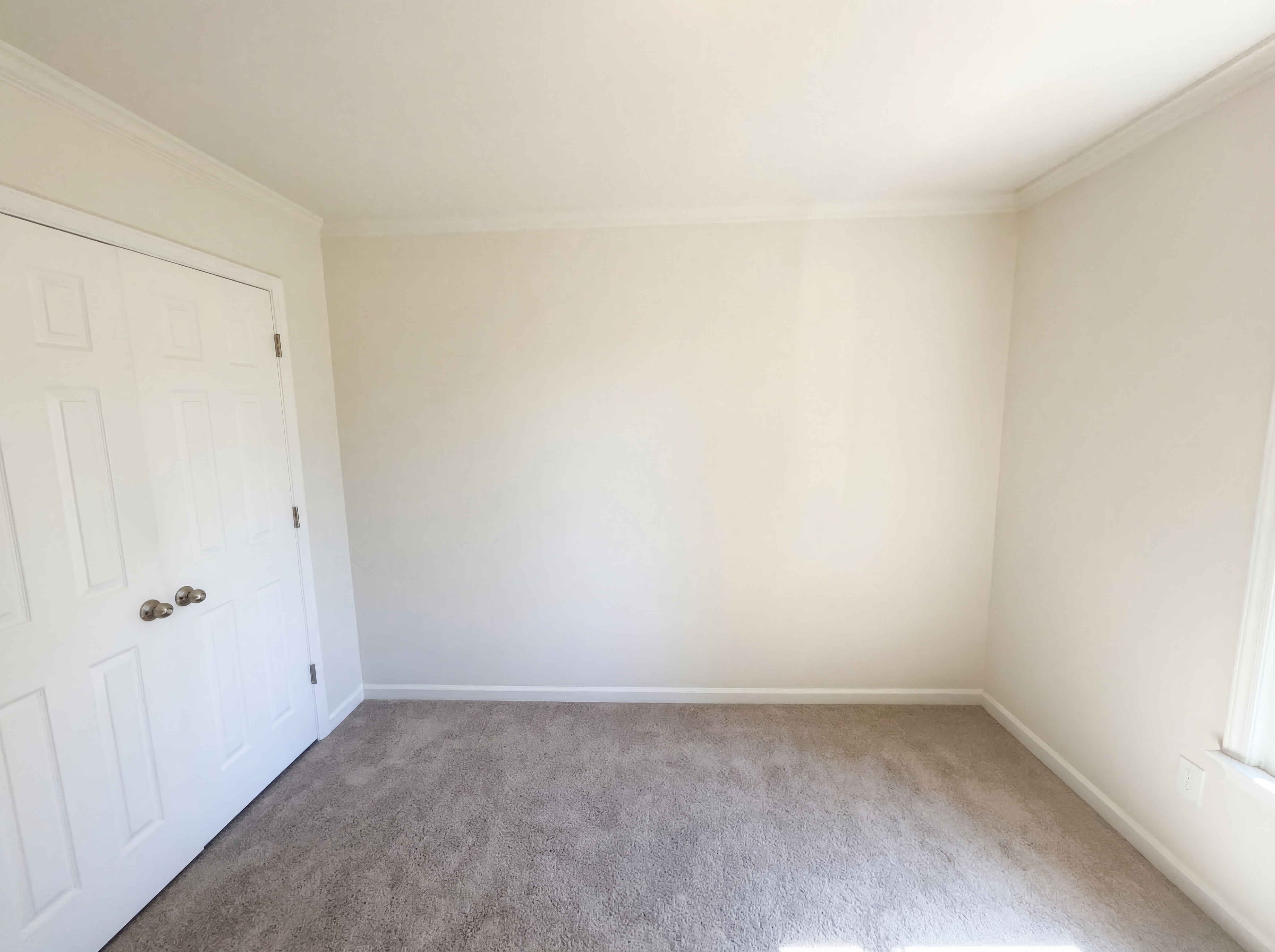 Photo 4 of 22 of 905 Kensal Green Dr, Kernersville, NC