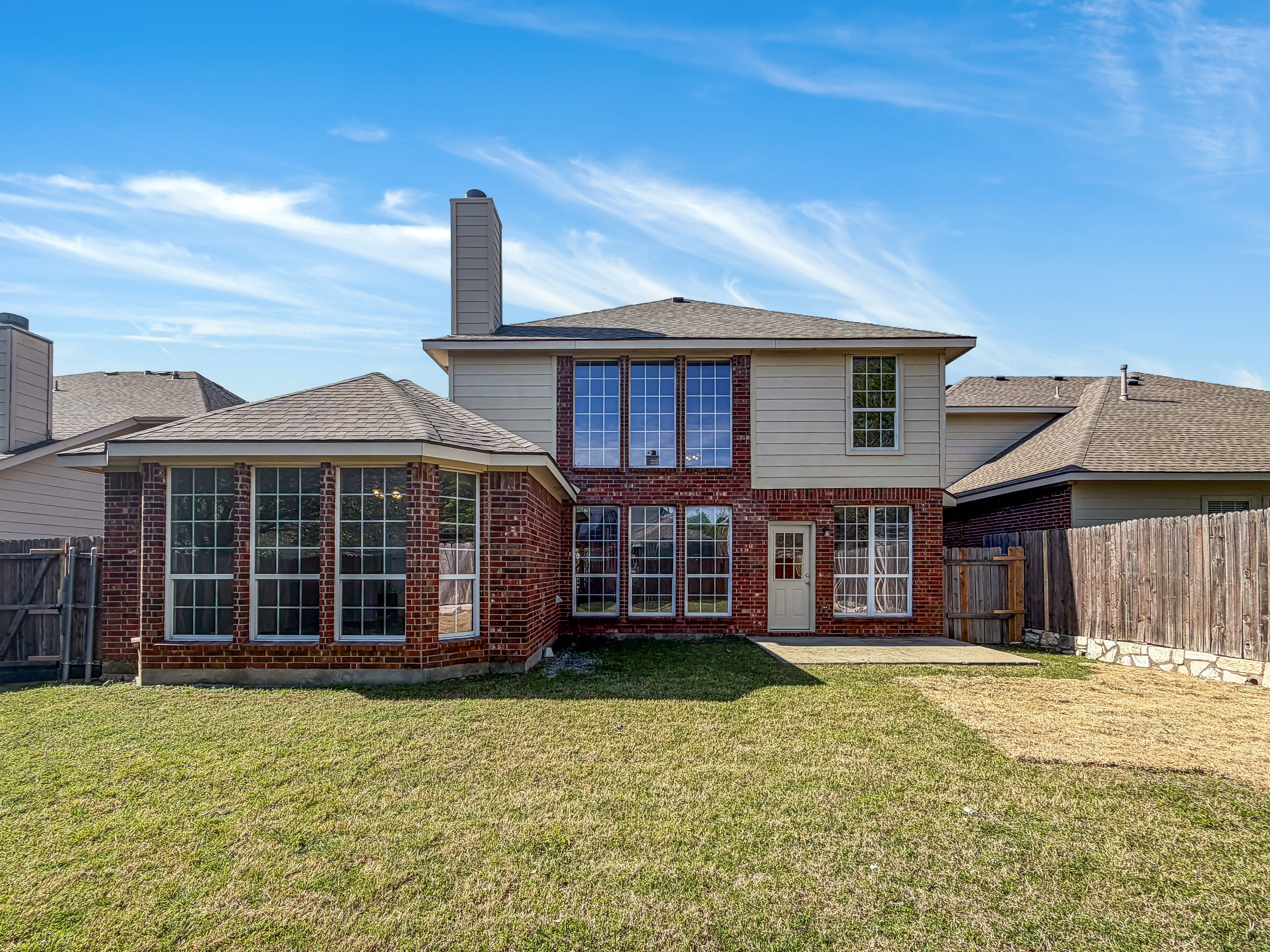 Photo 5 of 31 of 8212 Boulder River Trl, McKinney, TX