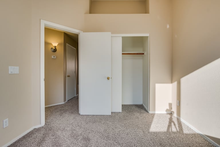 Photo 17 of 29 - 8130 W Whyman Ave, Phoenix, AZ 85043