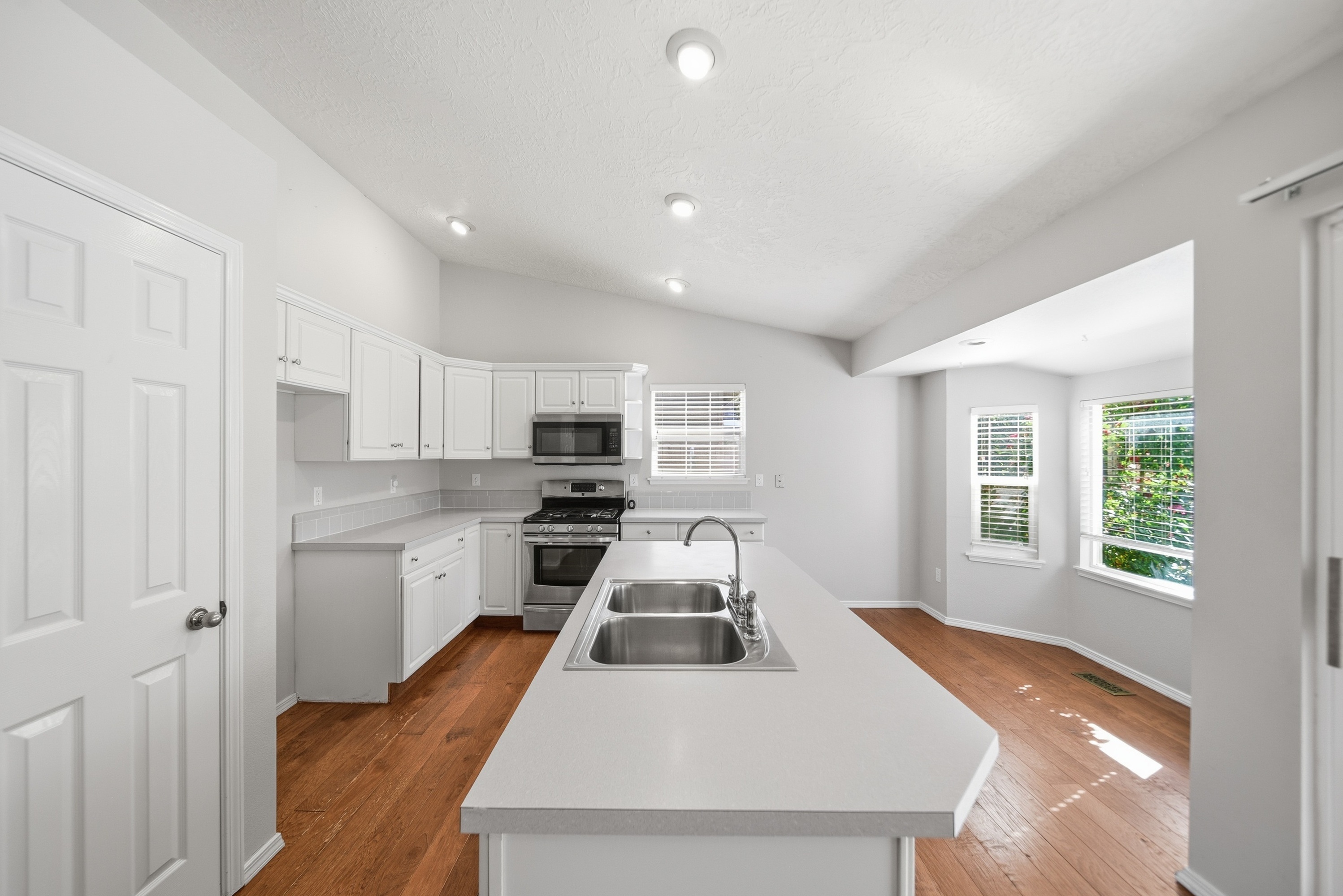 Photo 11 of 31 of 5417 N Hertford Way, Boise, ID