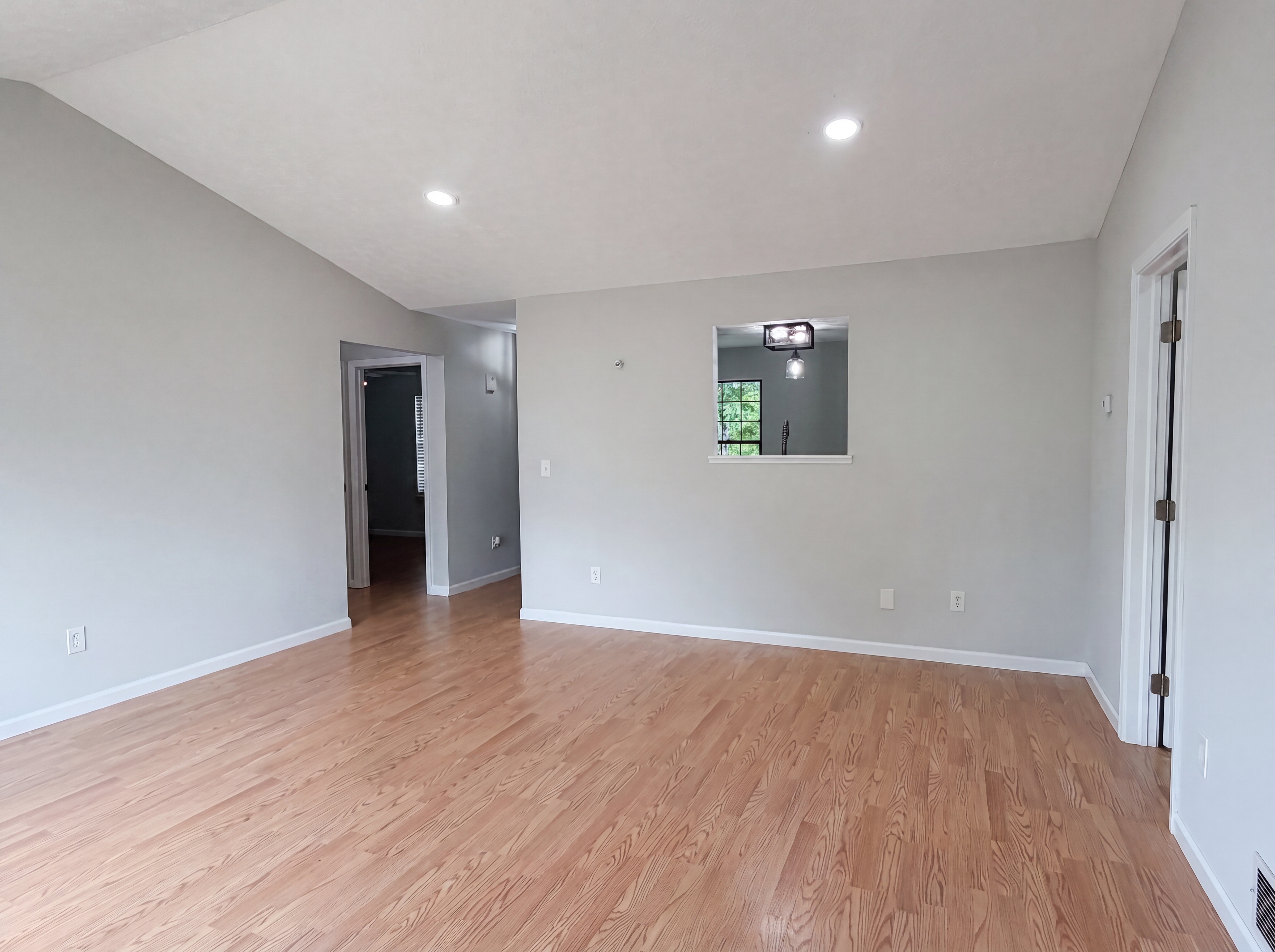 Photo 7 of 28 of 195 Brackbill Ct, Pickerington, OH