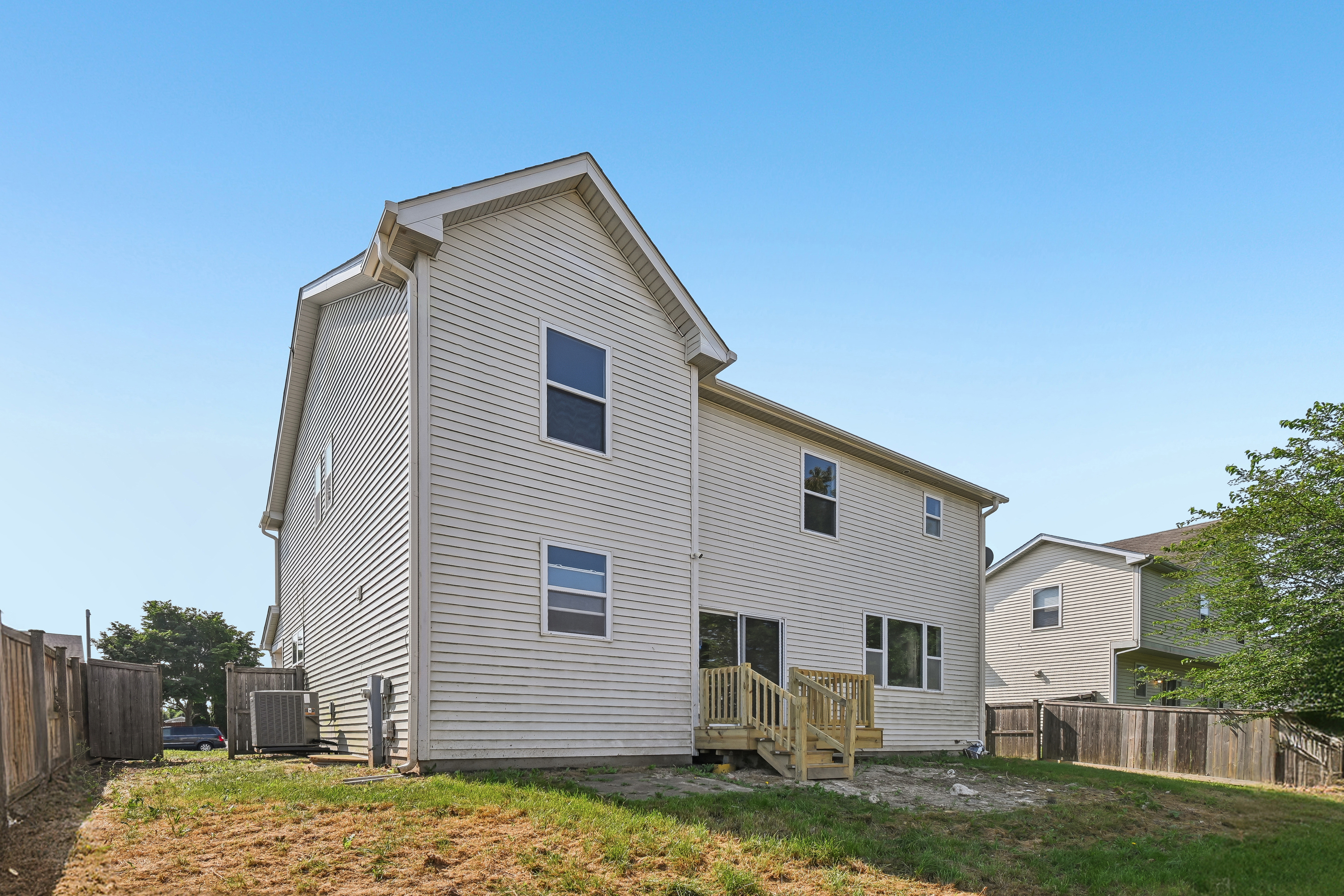 Photo 58 of 69 of 1409 Baltz Dr, Joliet, IL
