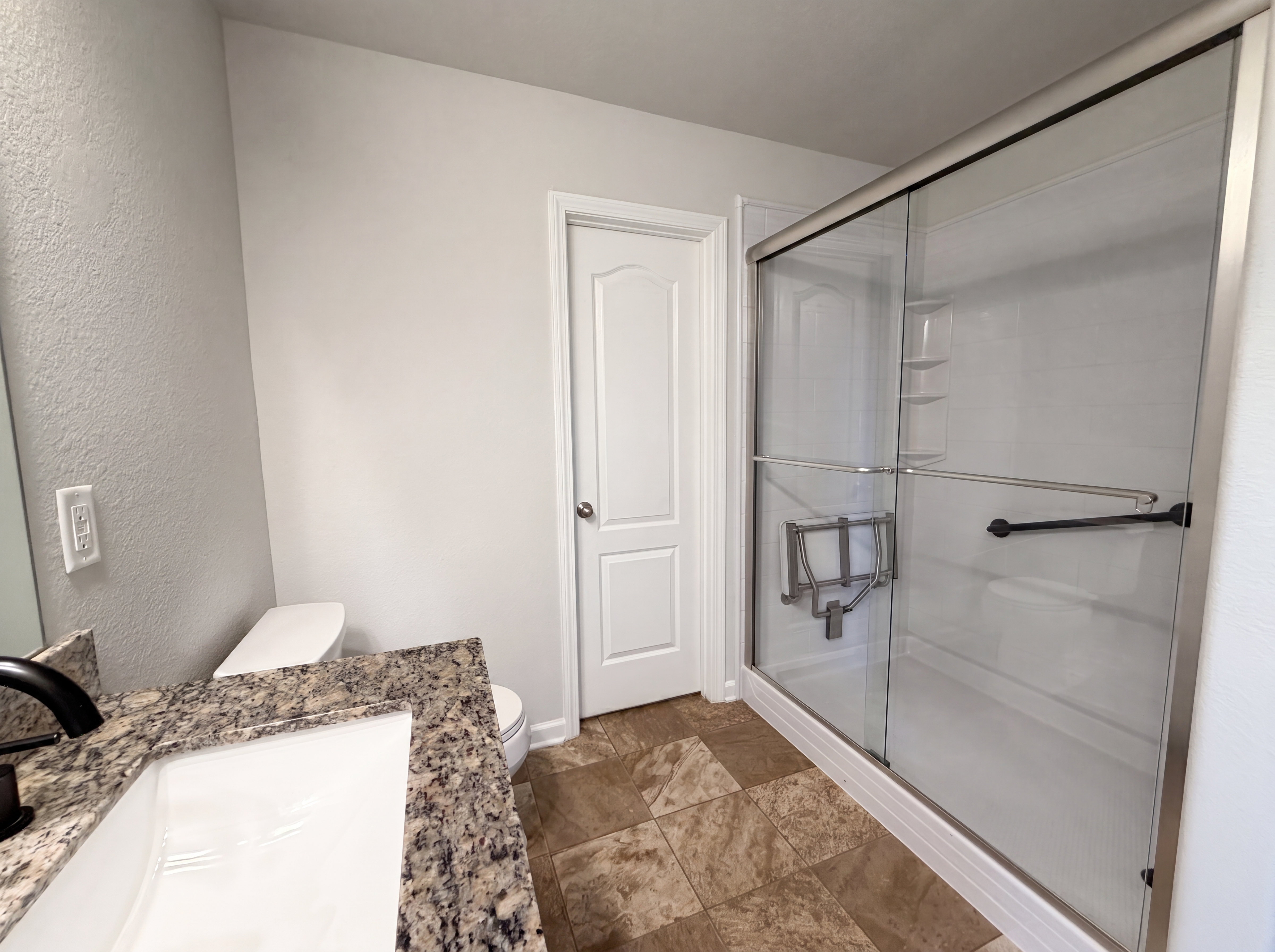 Photo 14 of 17 of 4034 Rosfield Dr, Charlotte, NC