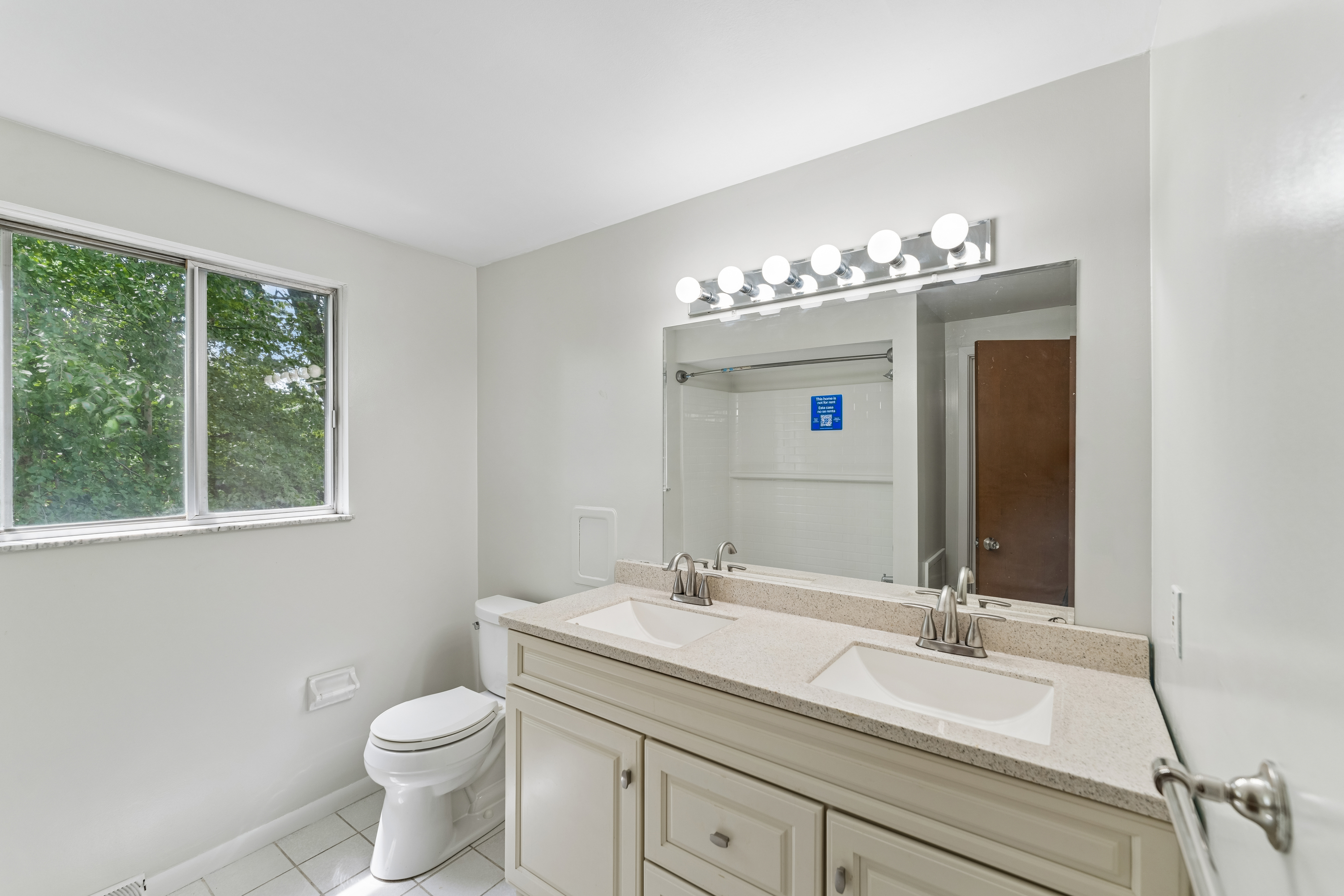 Photo 16 of 52 of 644 Wellfleet Dr, Bay Village, OH