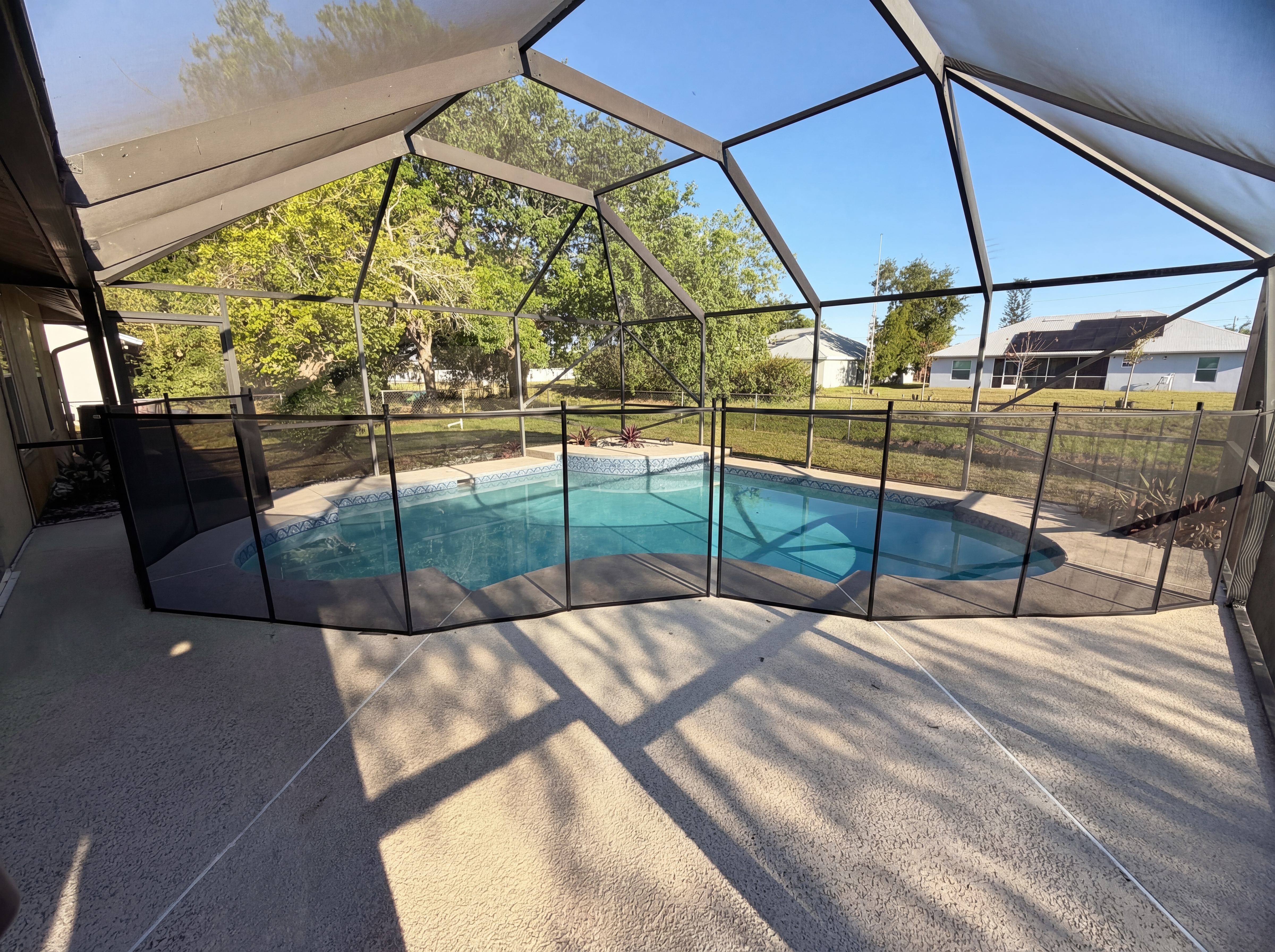 Photo 5 of 27 of 681 SW McCoy Ave, Port Saint Lucie, FL