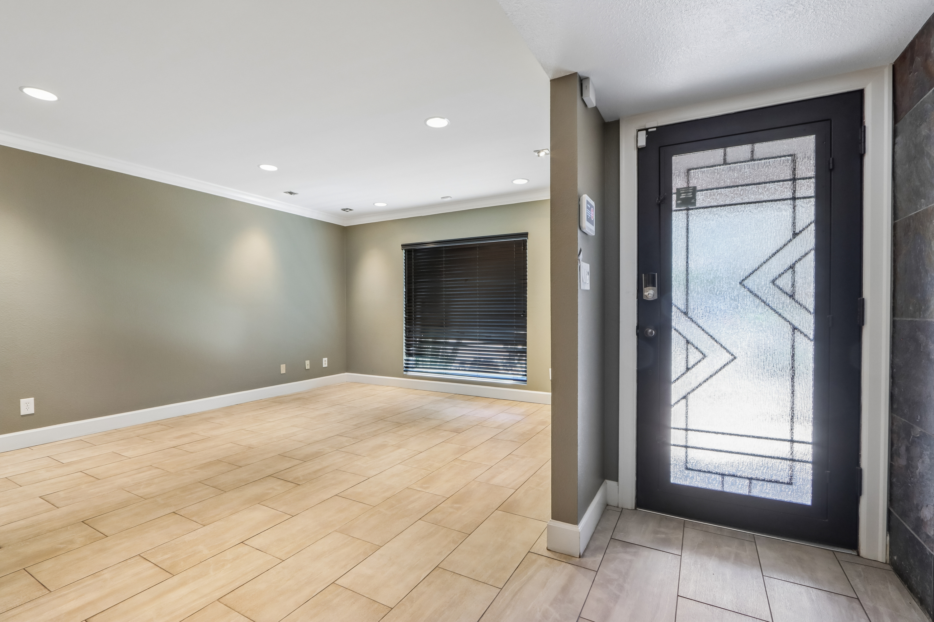 Photo 9 of 26 of 2244 E Nicolet Ave, Phoenix, AZ