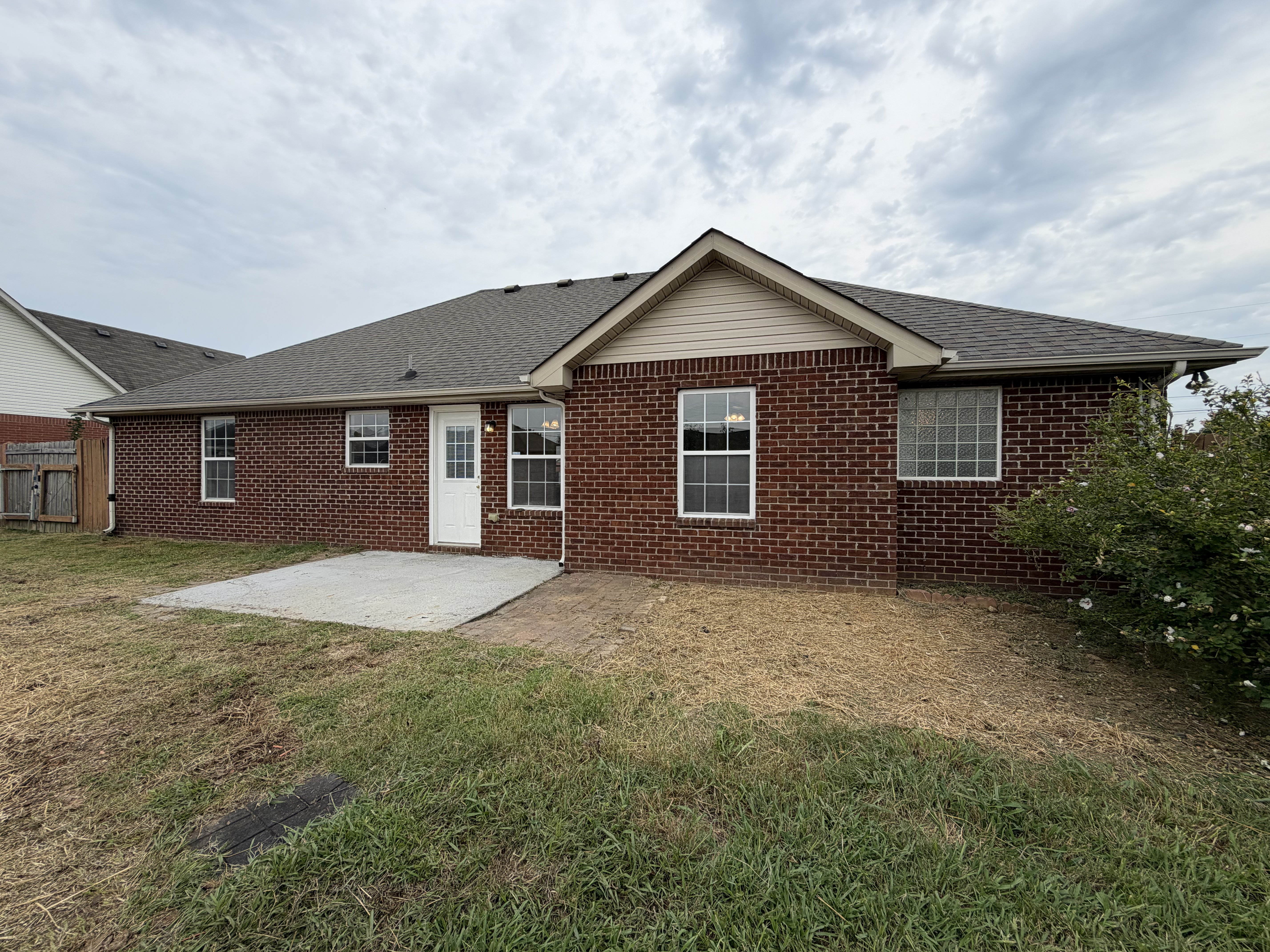 Photo 15 of 22 of 8018 Valencia Dr, Smyrna, TN