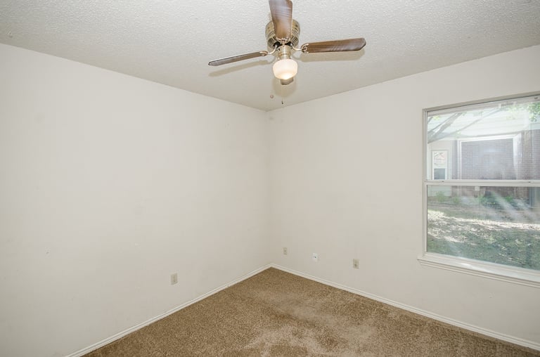 Photo 18 of 26 - 2309 Rockhill Rd, McKinney, TX 75072