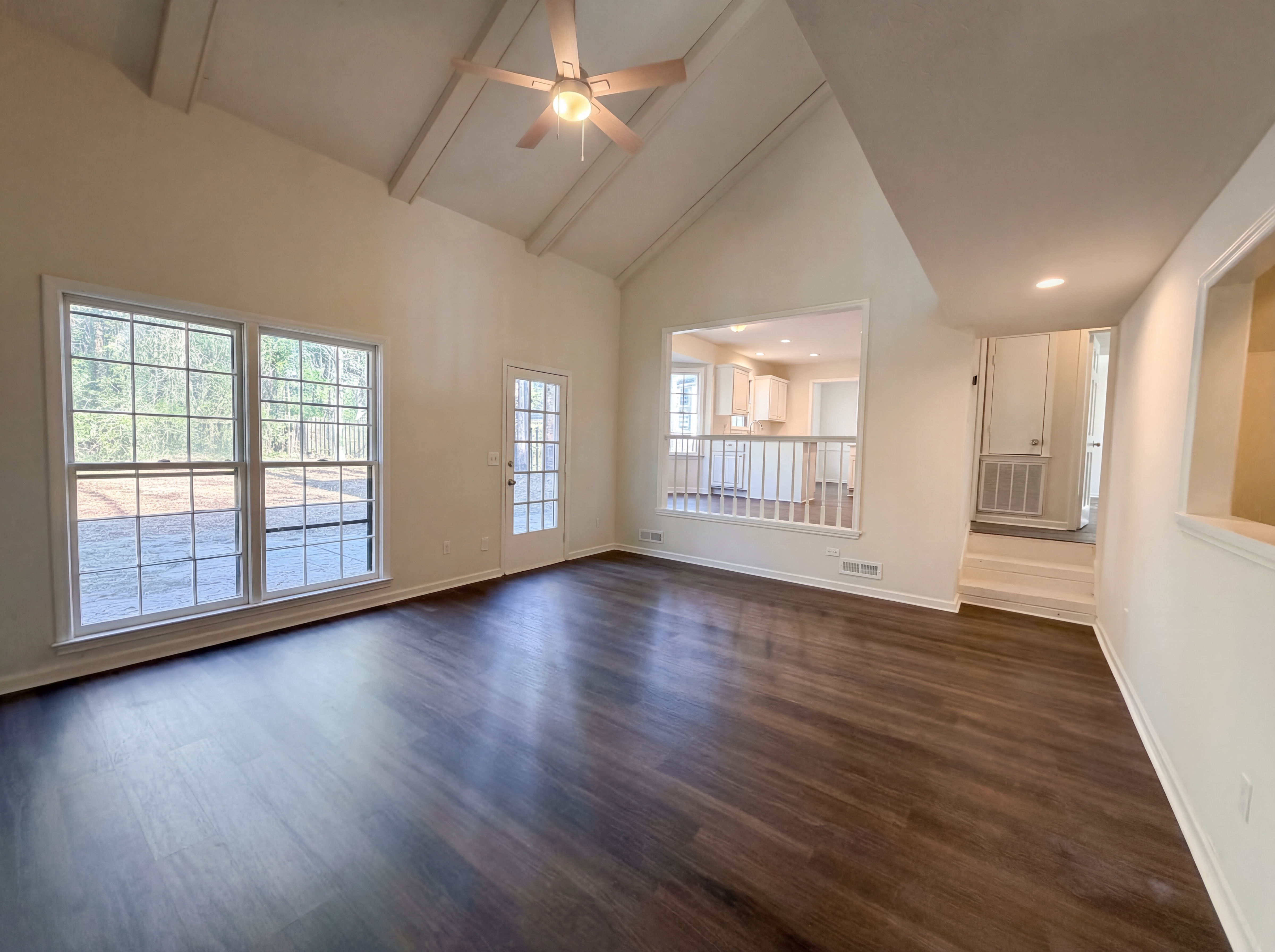 Photo 9 of 22 of 102 Brailsford Rd, Summerville, SC