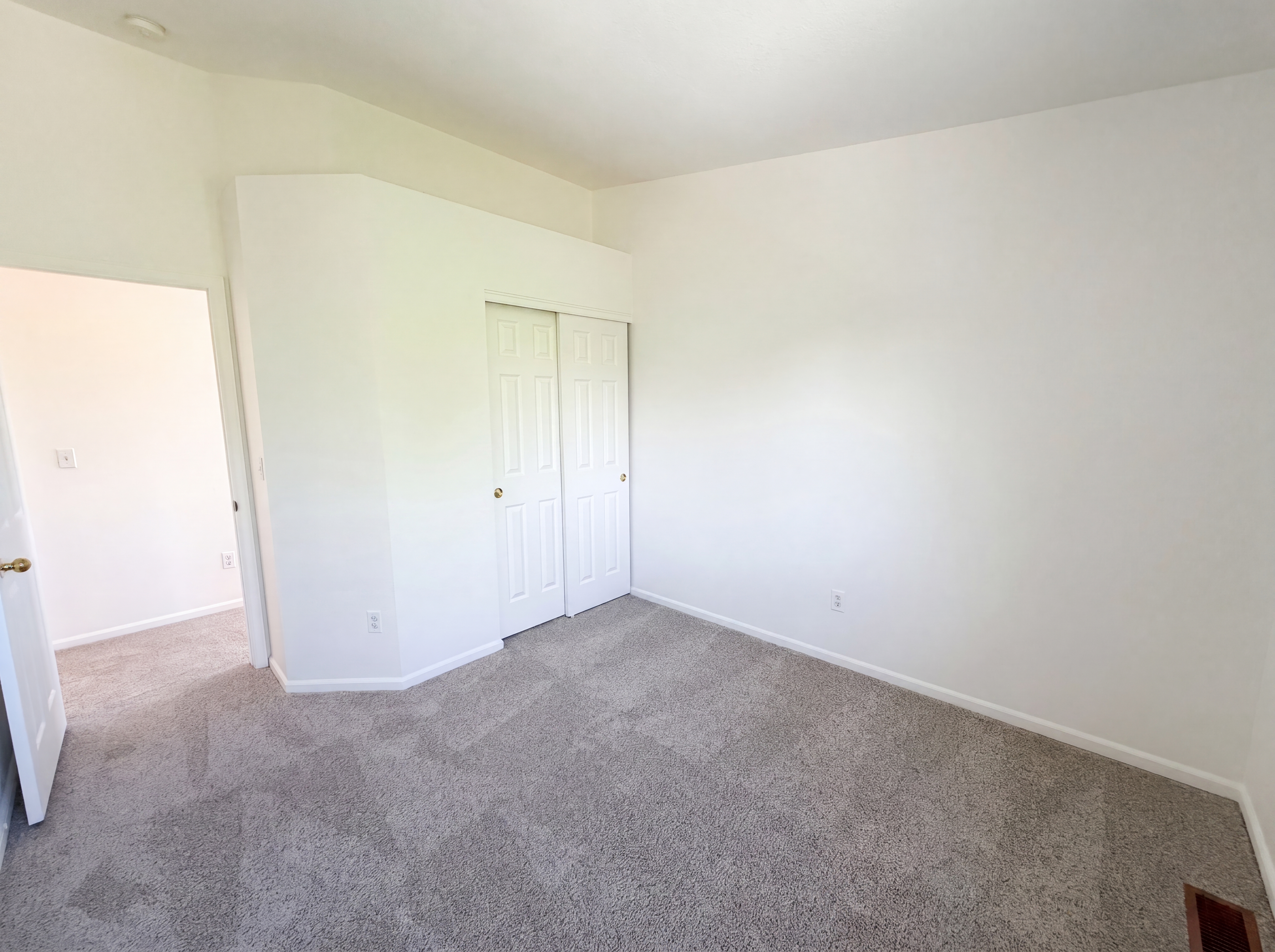 Photo 11 of 29 of 7190 Pine Hills Way, Littleton, CO
