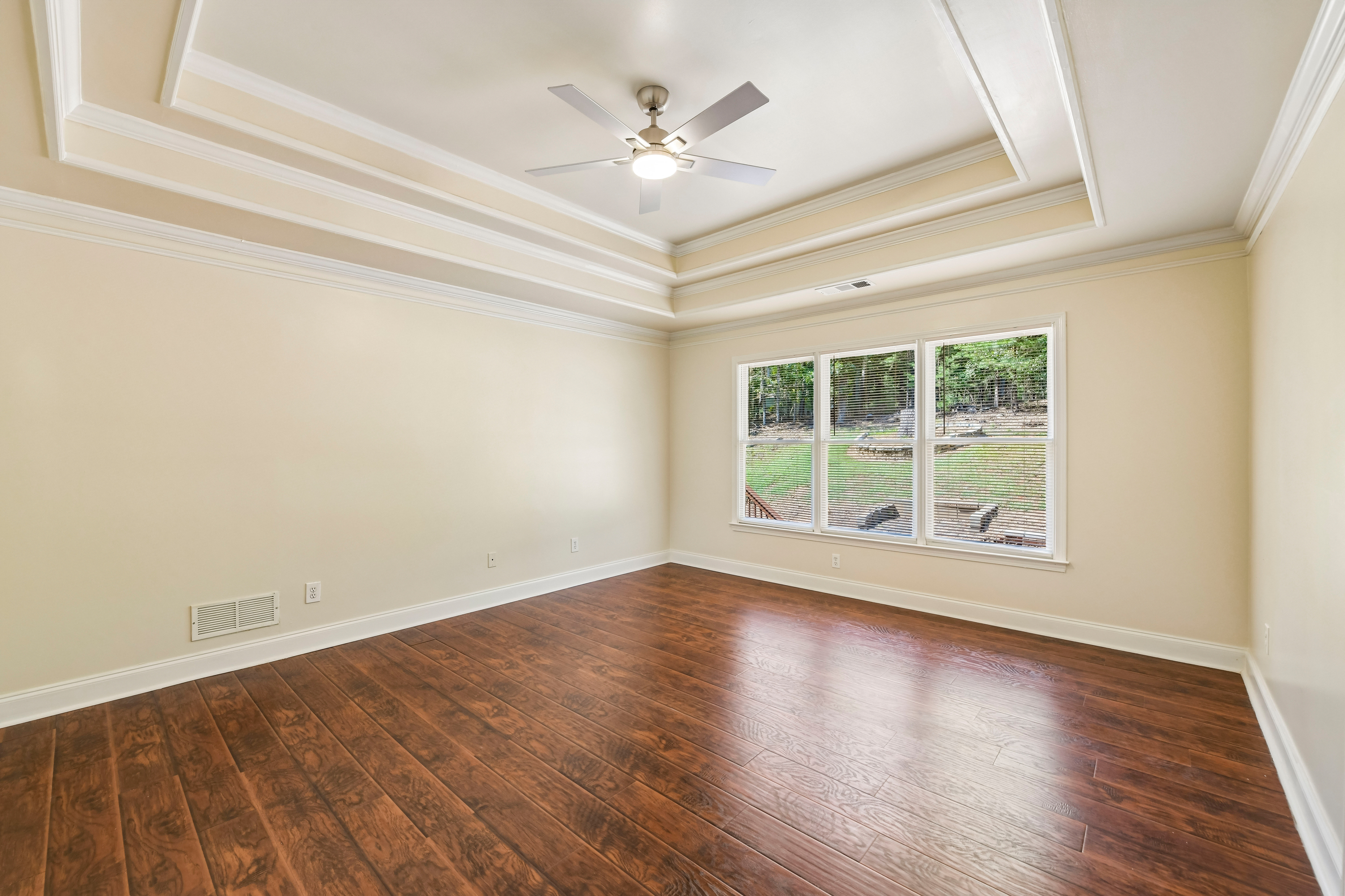 Photo 4 of 33 of 6608 Windbrook Way, Flowery Branch, GA