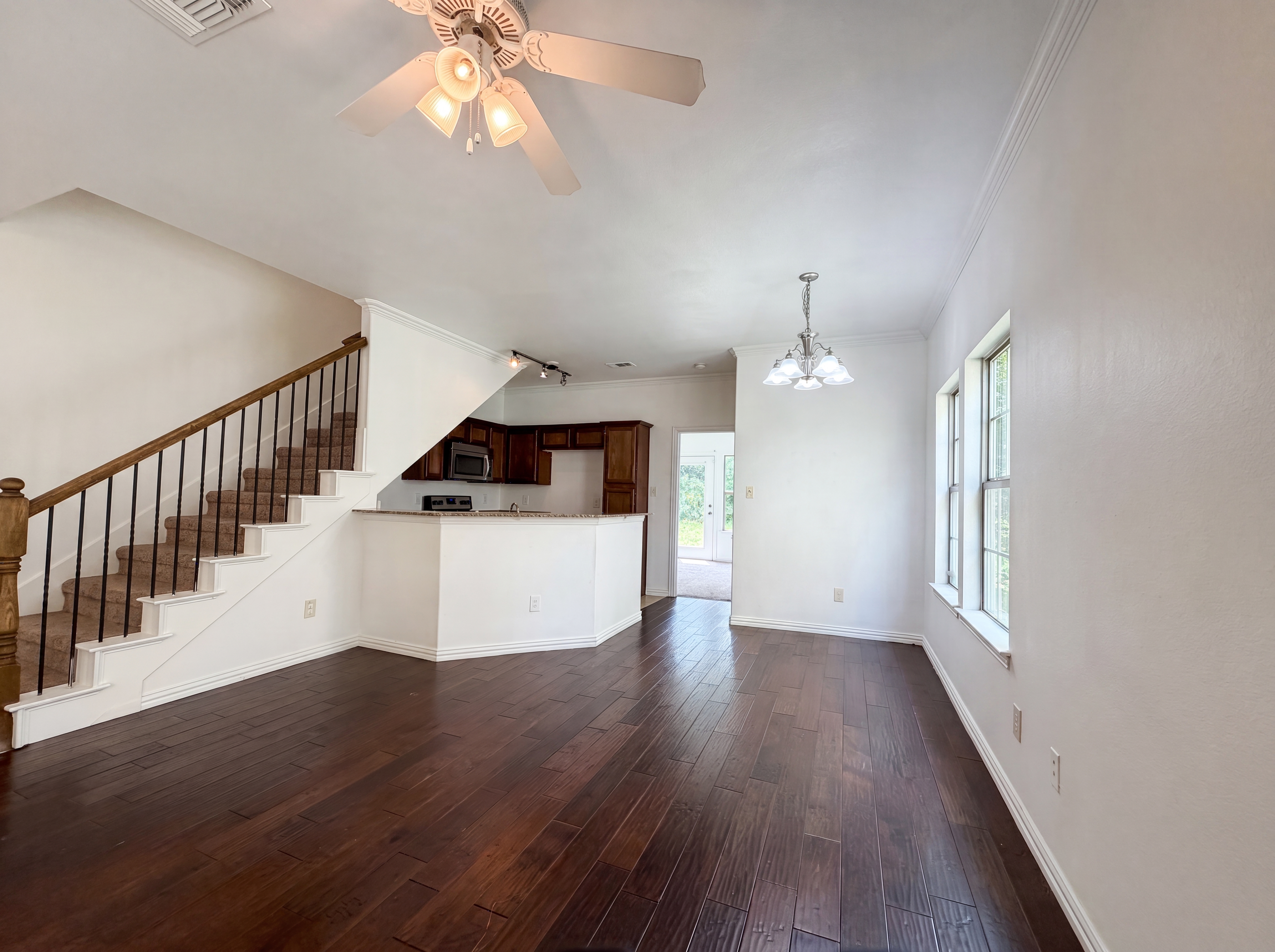 Photo 7 of 23 of 1524 Aldra Dr, Fort Worth, TX