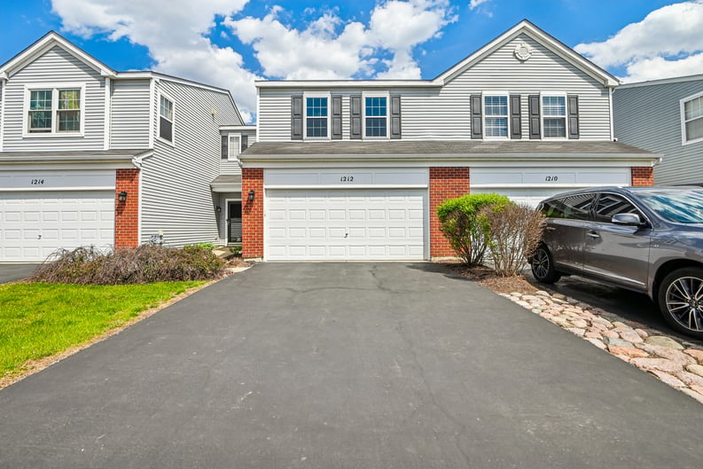 Property photo 1 of 1212 Courtland Cir
