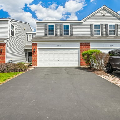 Property photo 1 of 1212 Courtland Cir