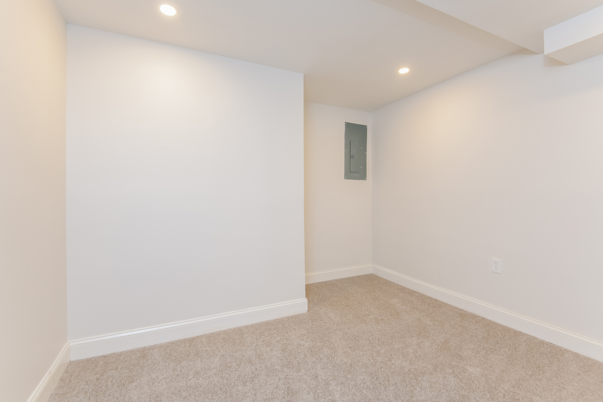 Photo 15 of 21 of 10103 Meredith Ave, Silver Spring, MD
