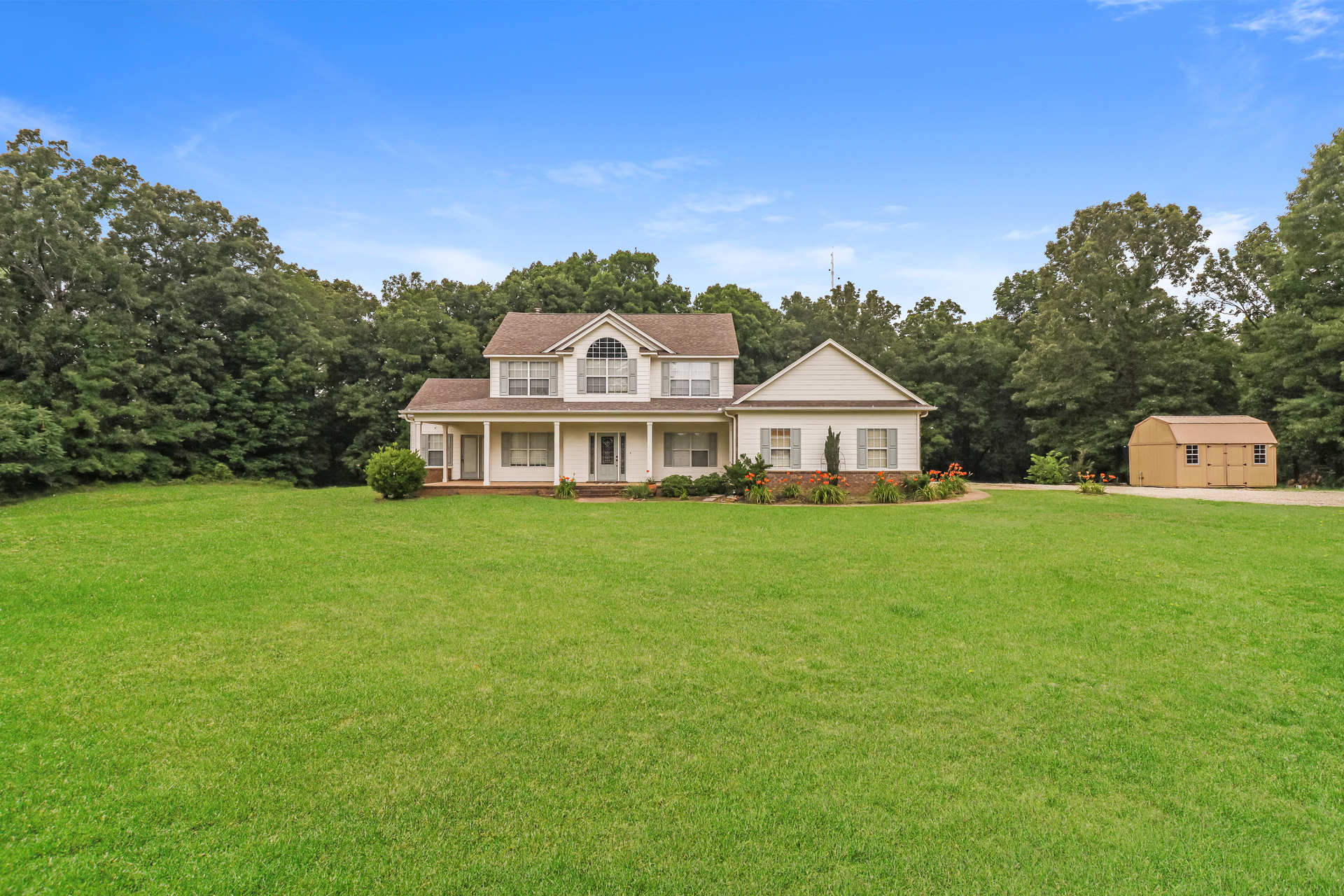 Photo 19 of 25 of 7632 Holly Springs Rd, Hernando, MS