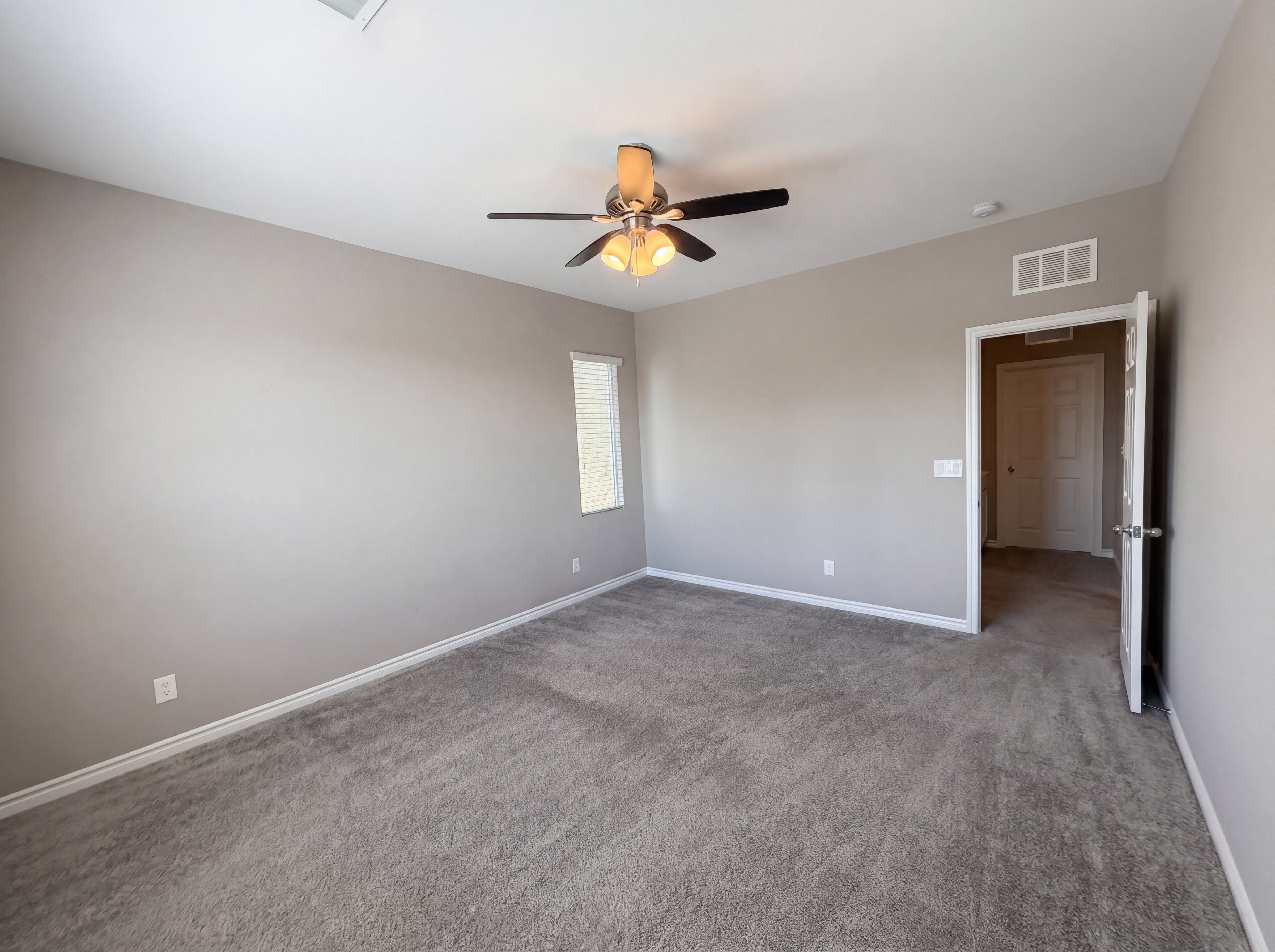 Photo 25 of 56 of 1418 Dire Wolf Ave, North Las Vegas, NV