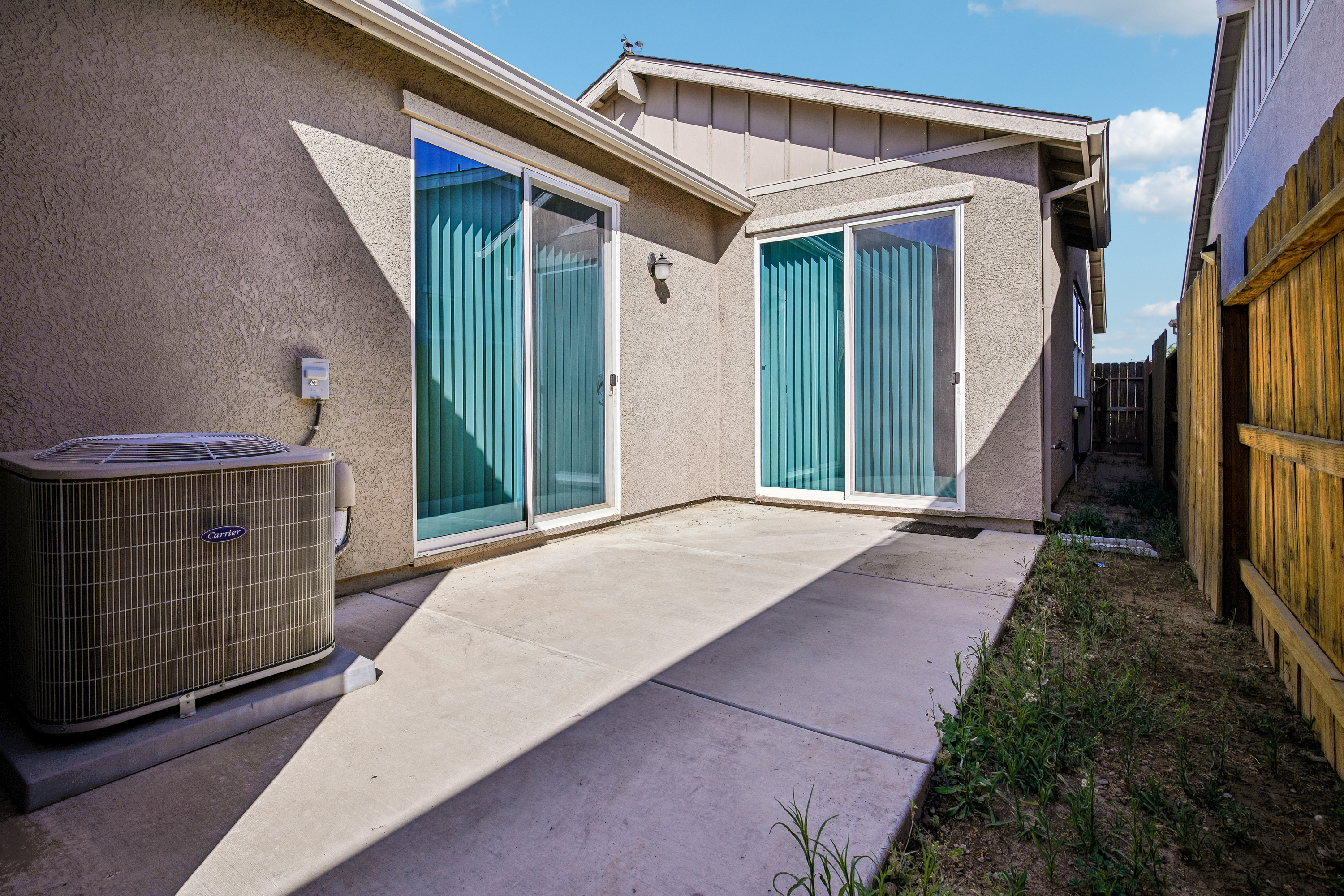Photo 5 of 25 of 852 Castellona Dr, Newman, CA