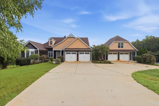 Photo 1 of 90 of 7226 Tyree Rd, Winston, GA