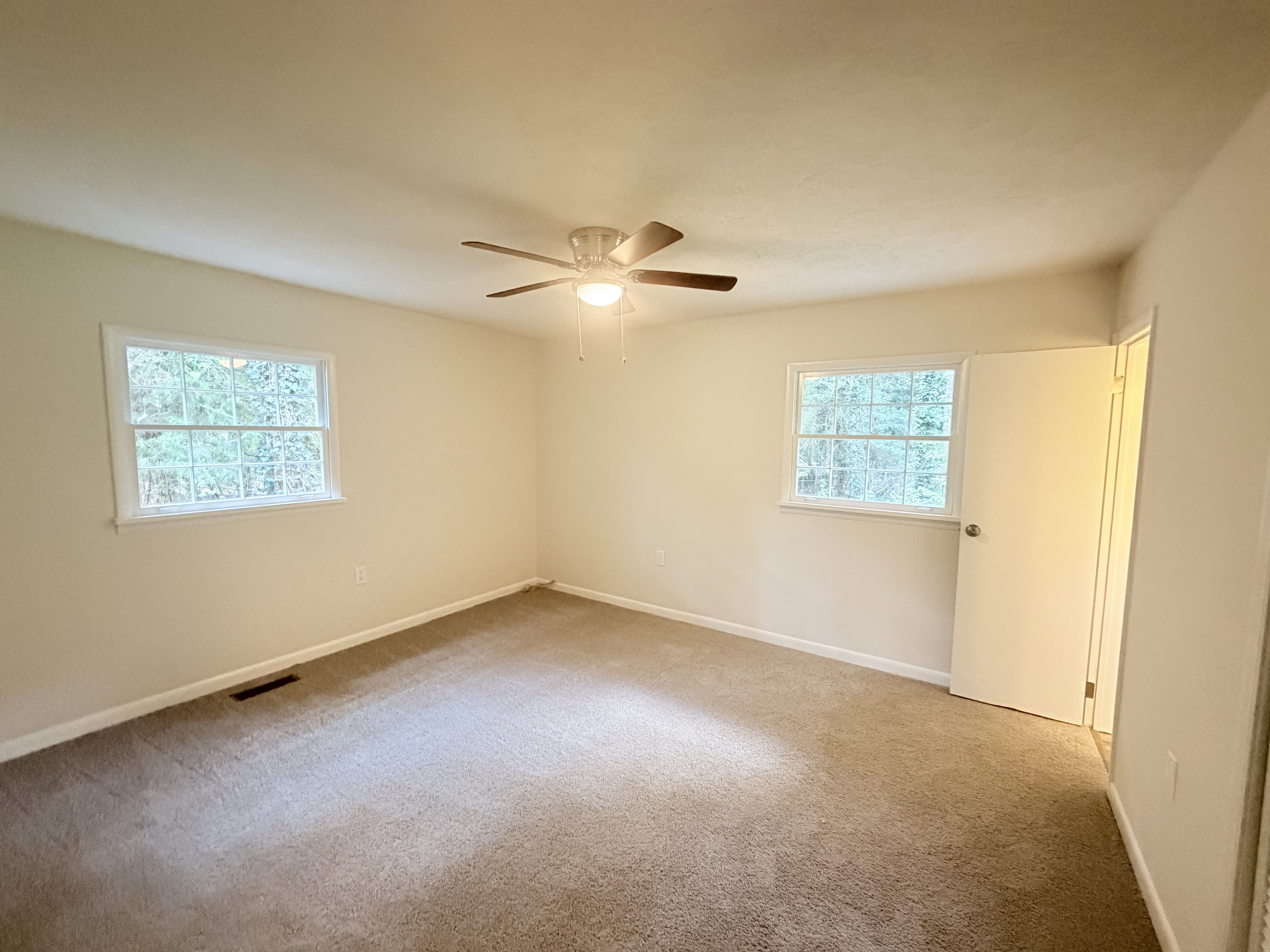 Photo 11 of 23 of 1181 Bouldercrest Cir, Watkinsville, GA