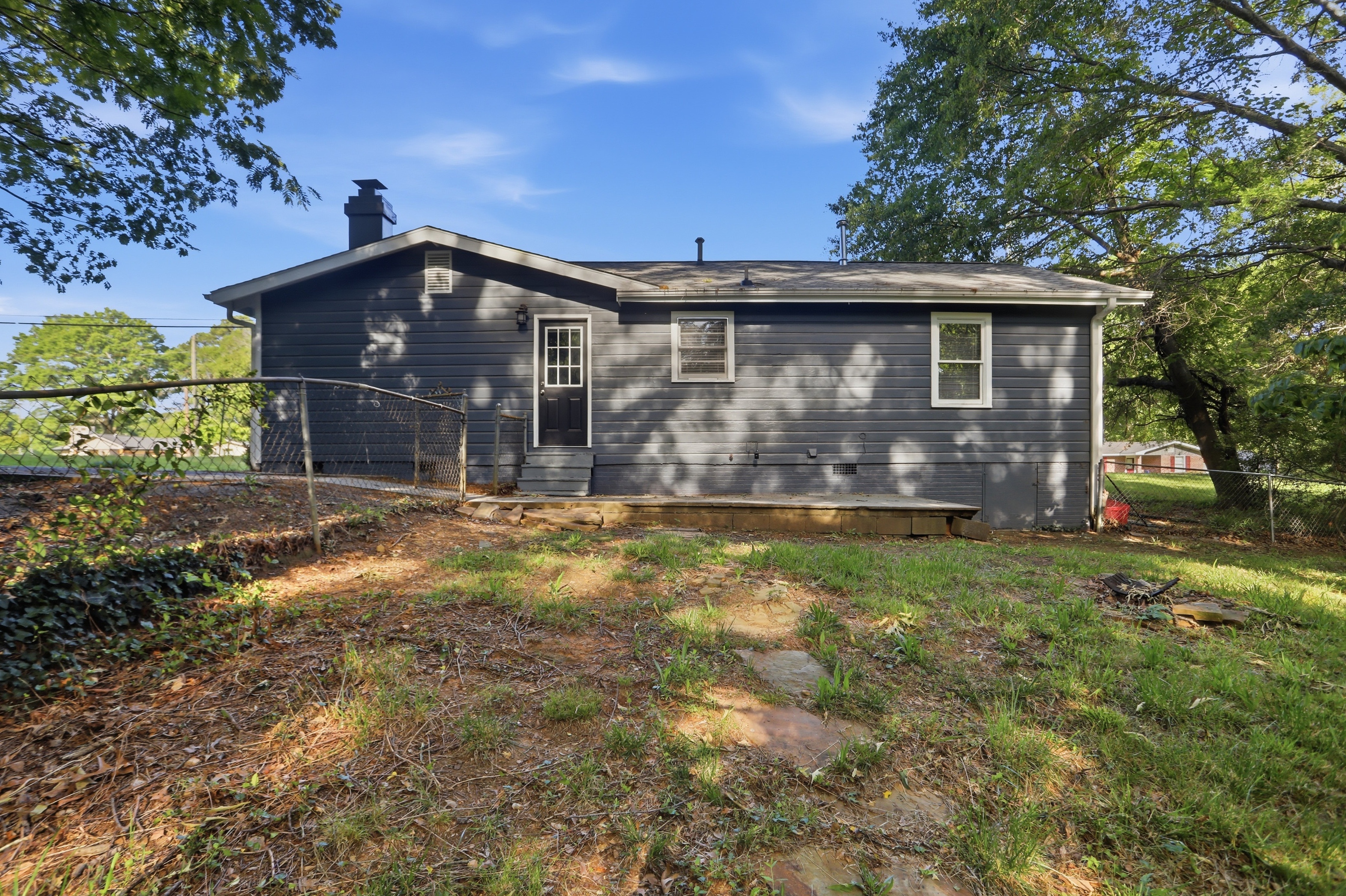 Photo 5 of 22 of 4570 Old Cowan Rd, Acworth, GA
