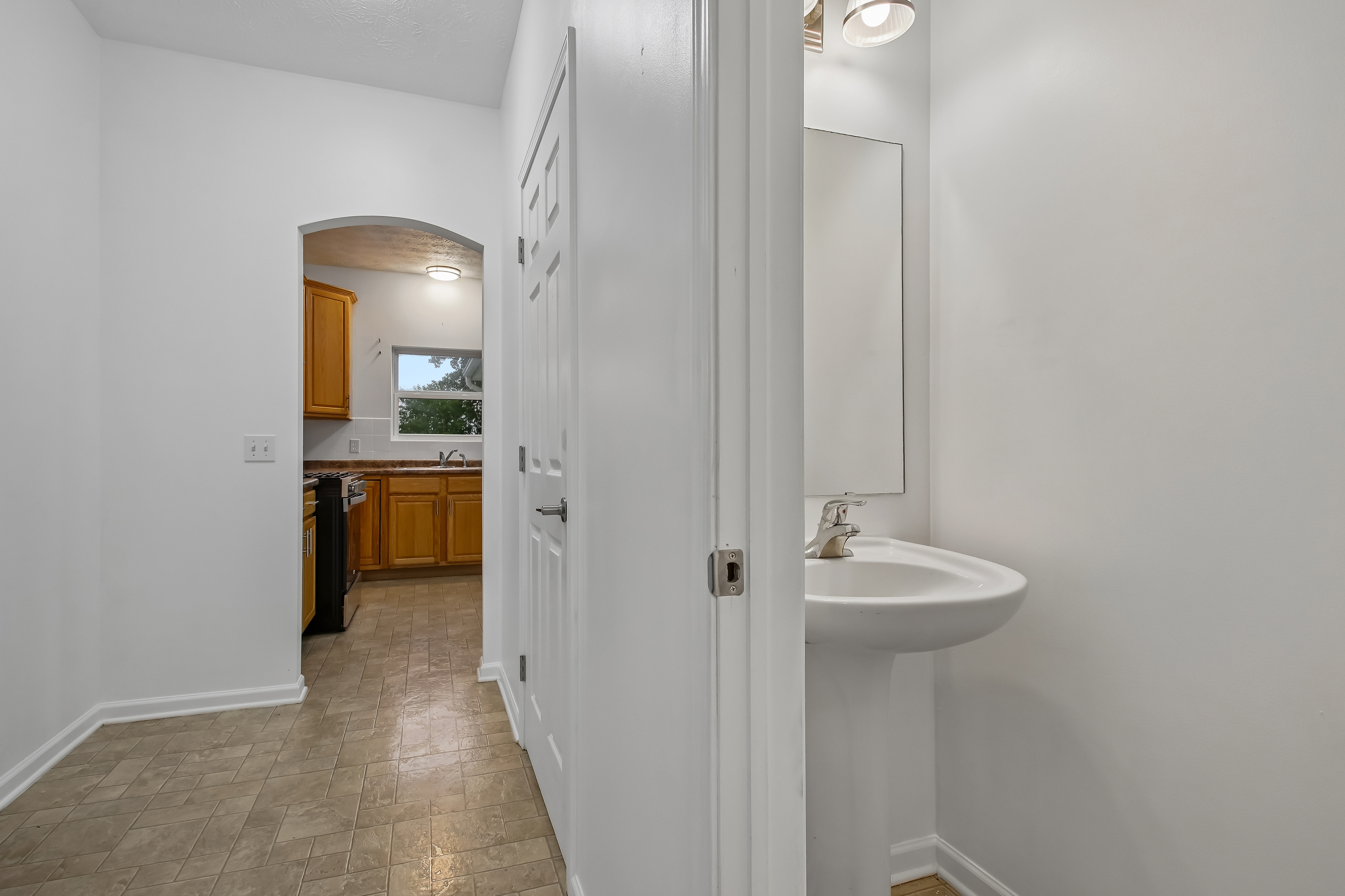 Photo 10 of 34 of 5704 Yanni Ct, Avon, NY