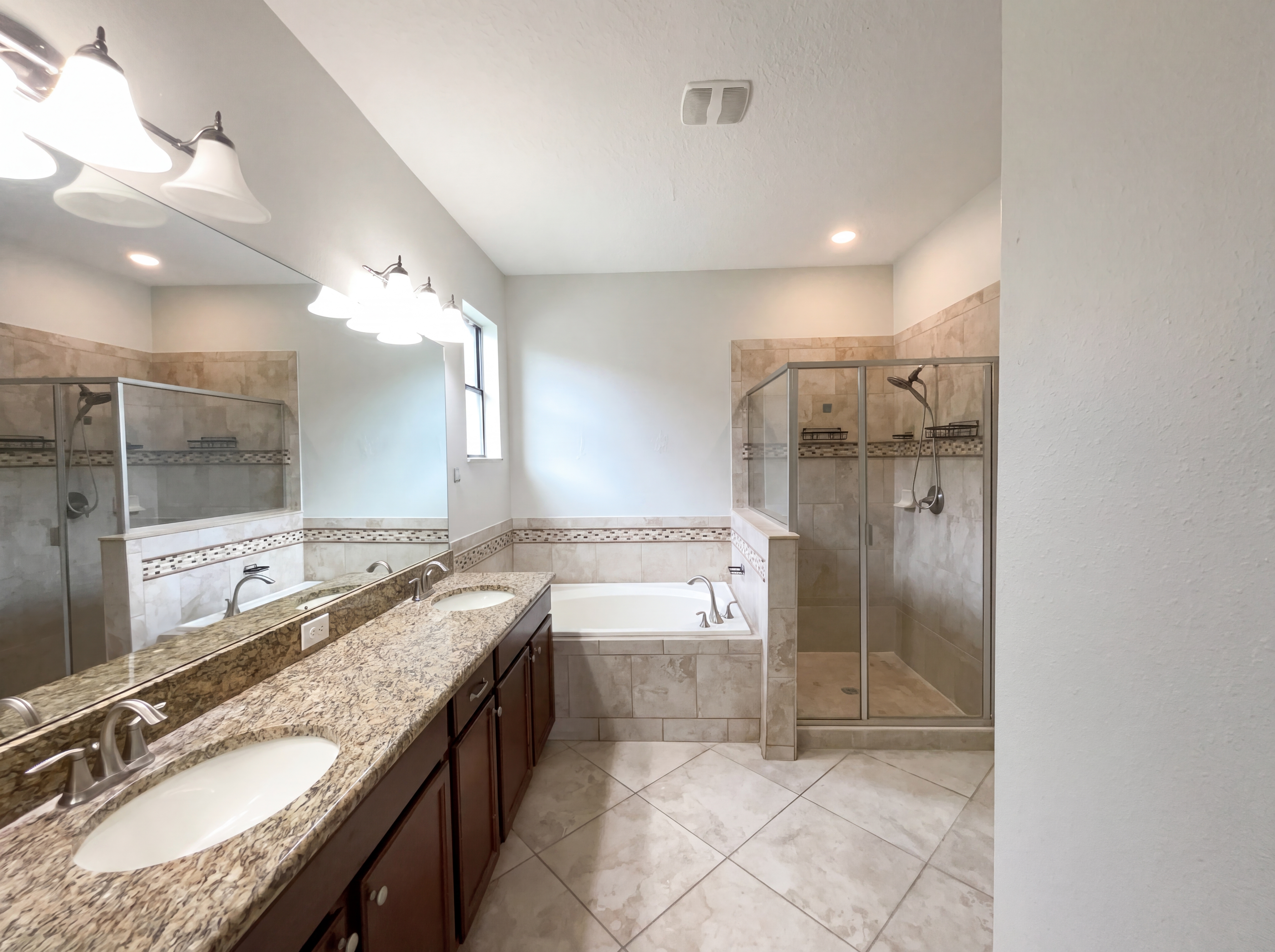 Photo 18 of 34 of 2200 Romanum Dr, Winter Garden, FL