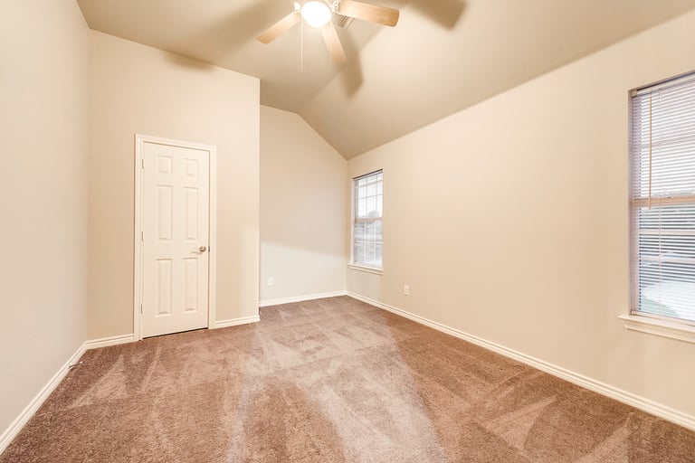 Photo 22 of 27 - 710 Ascot Park Dr, Mansfield, TX 76063